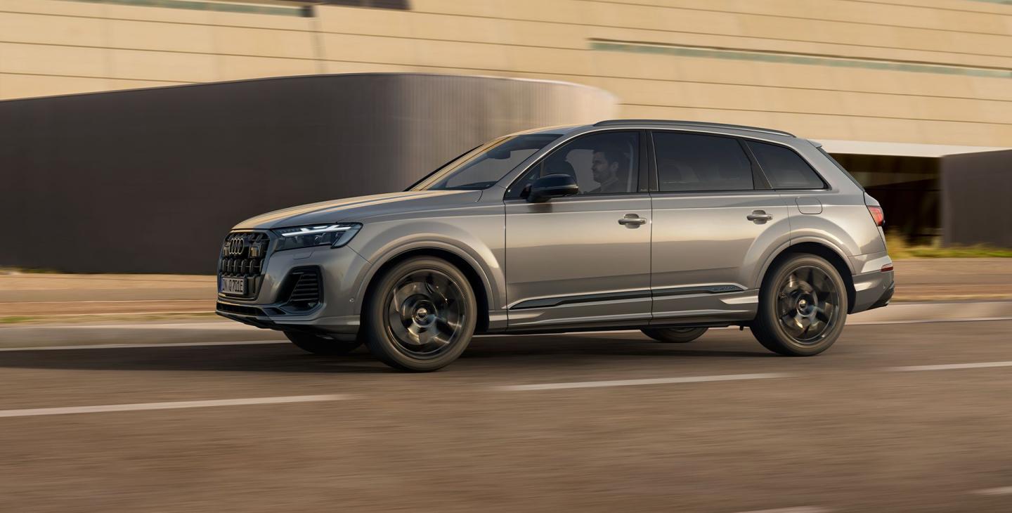 Q7