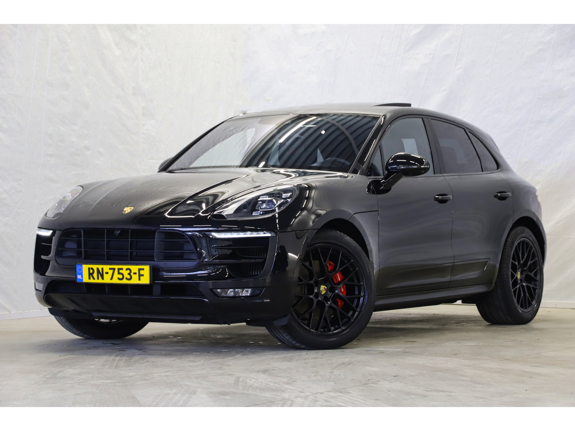 Porsche - Macan 3.0 GTS - 2018