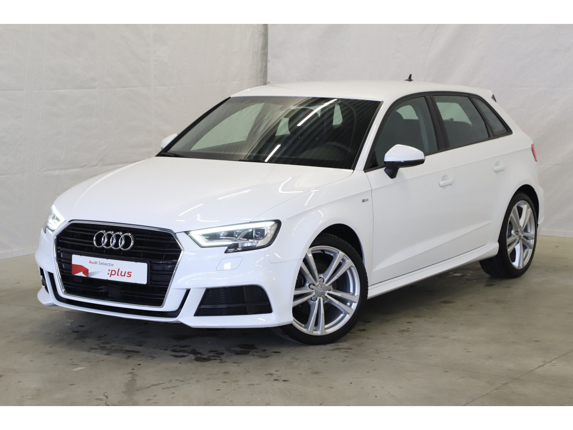 Audi - A3 Sportback 35 TFSI Sport S-Line - 2020
