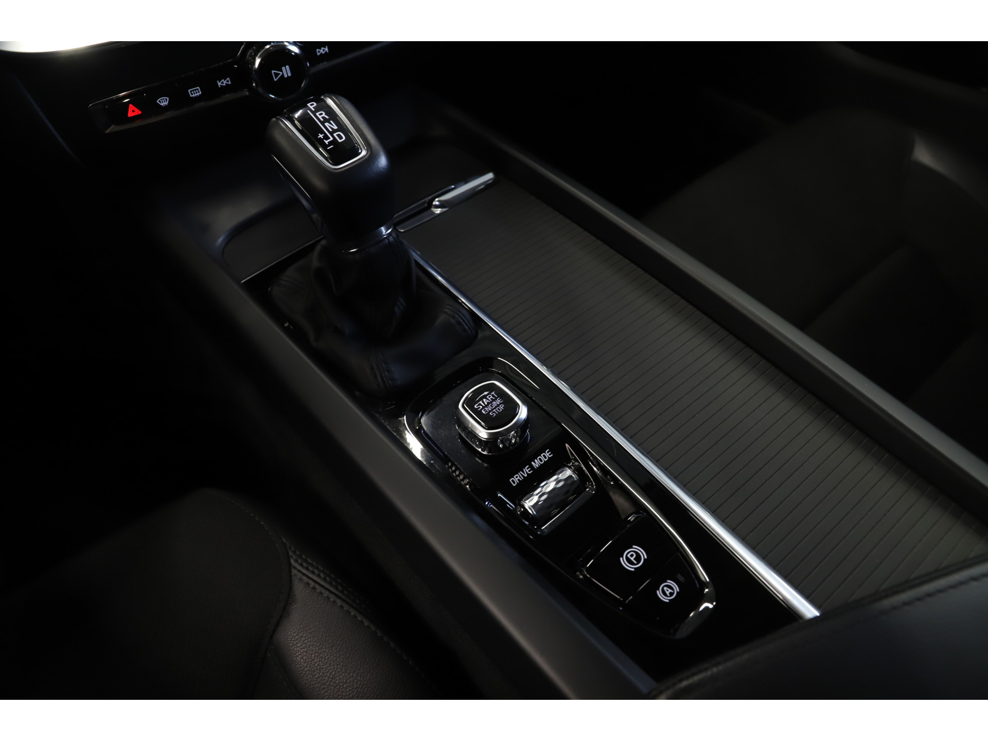 Volvo - V60 2.0 T4 190pk Momentum - 2020