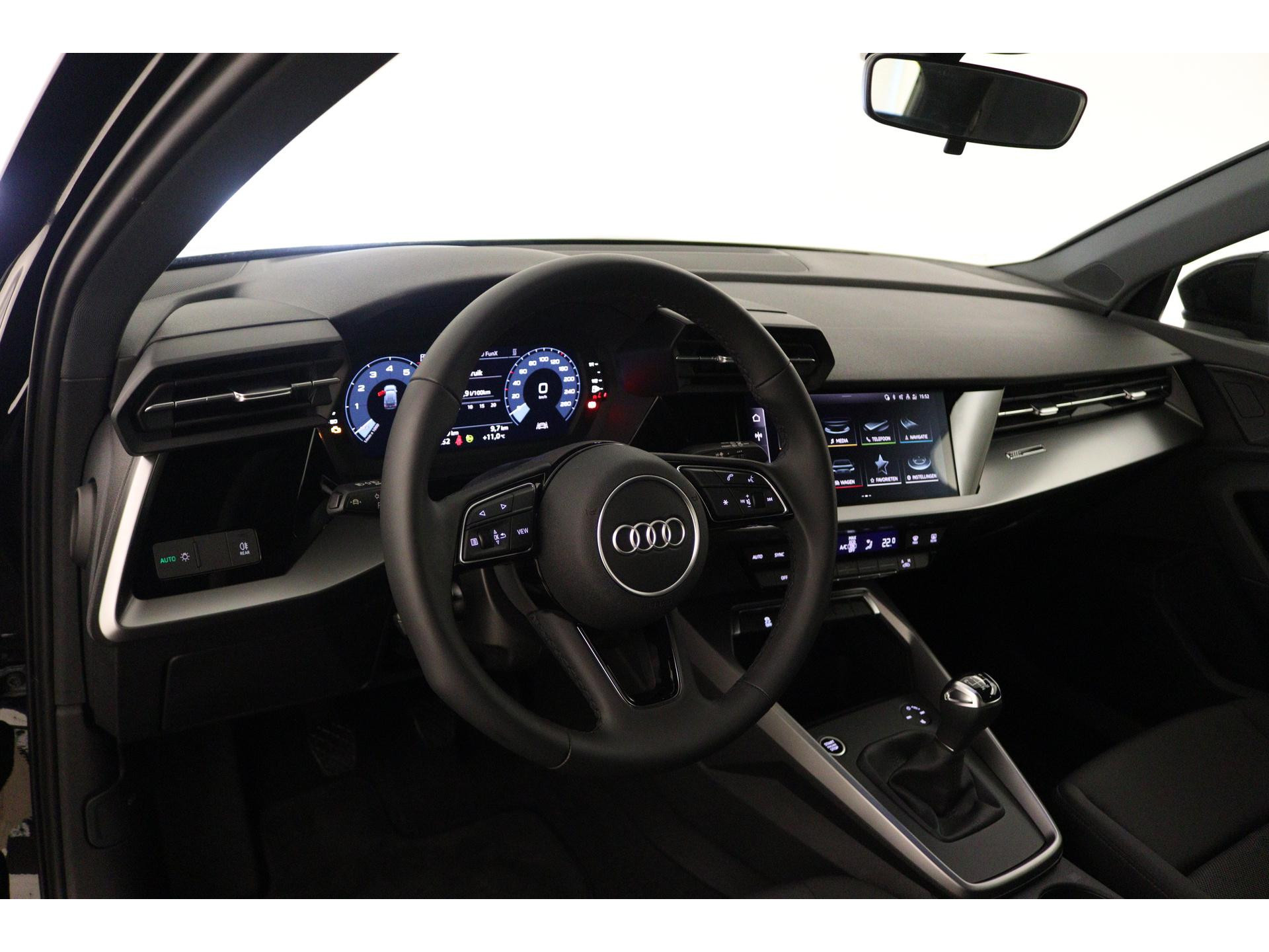 Audi - A3 Sportback 30 TFSI 110 6MT Pro Line - 2023
