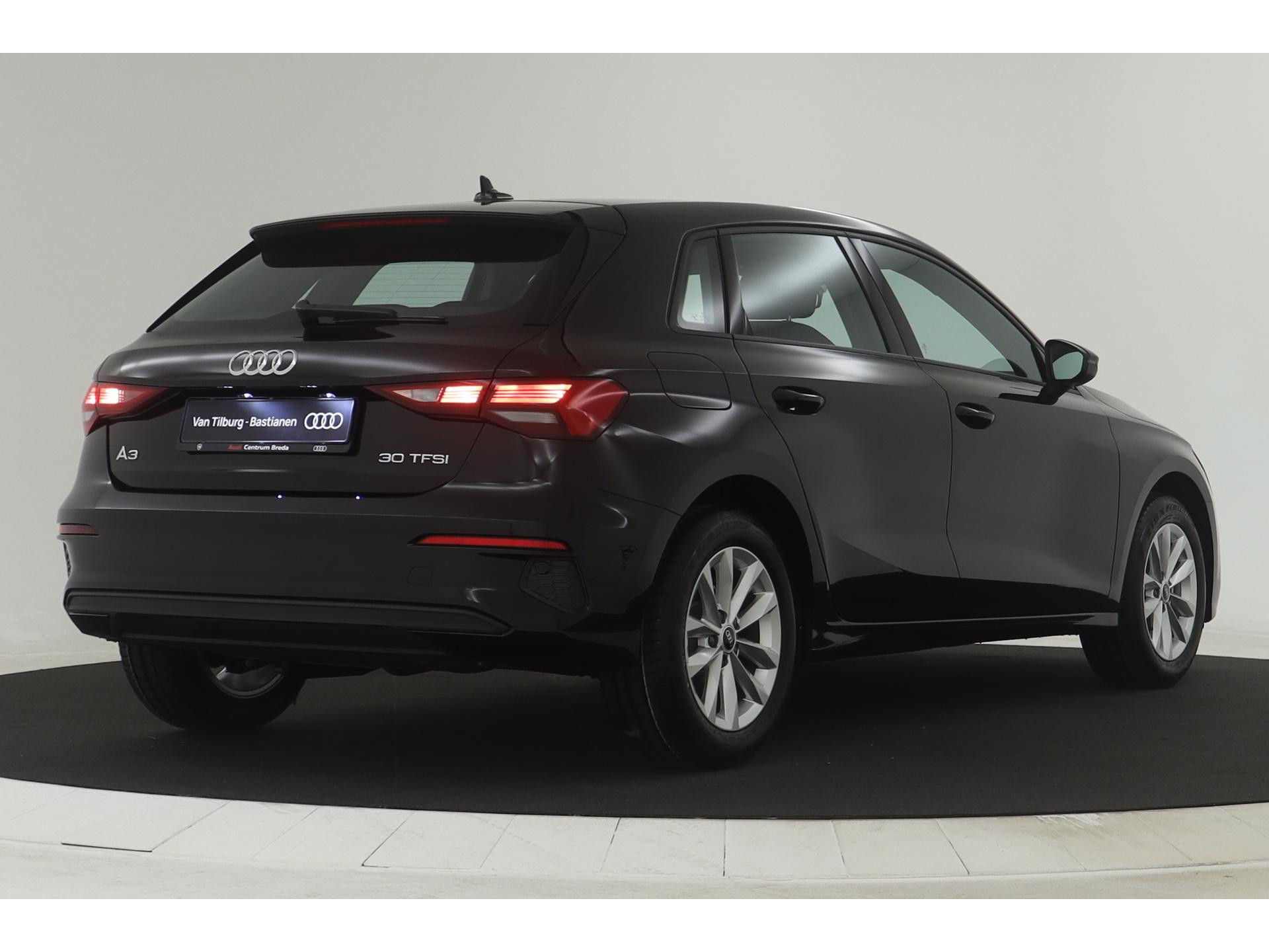 Audi - A3 Sportback 30 TFSI 110 6MT Pro Line - 2023