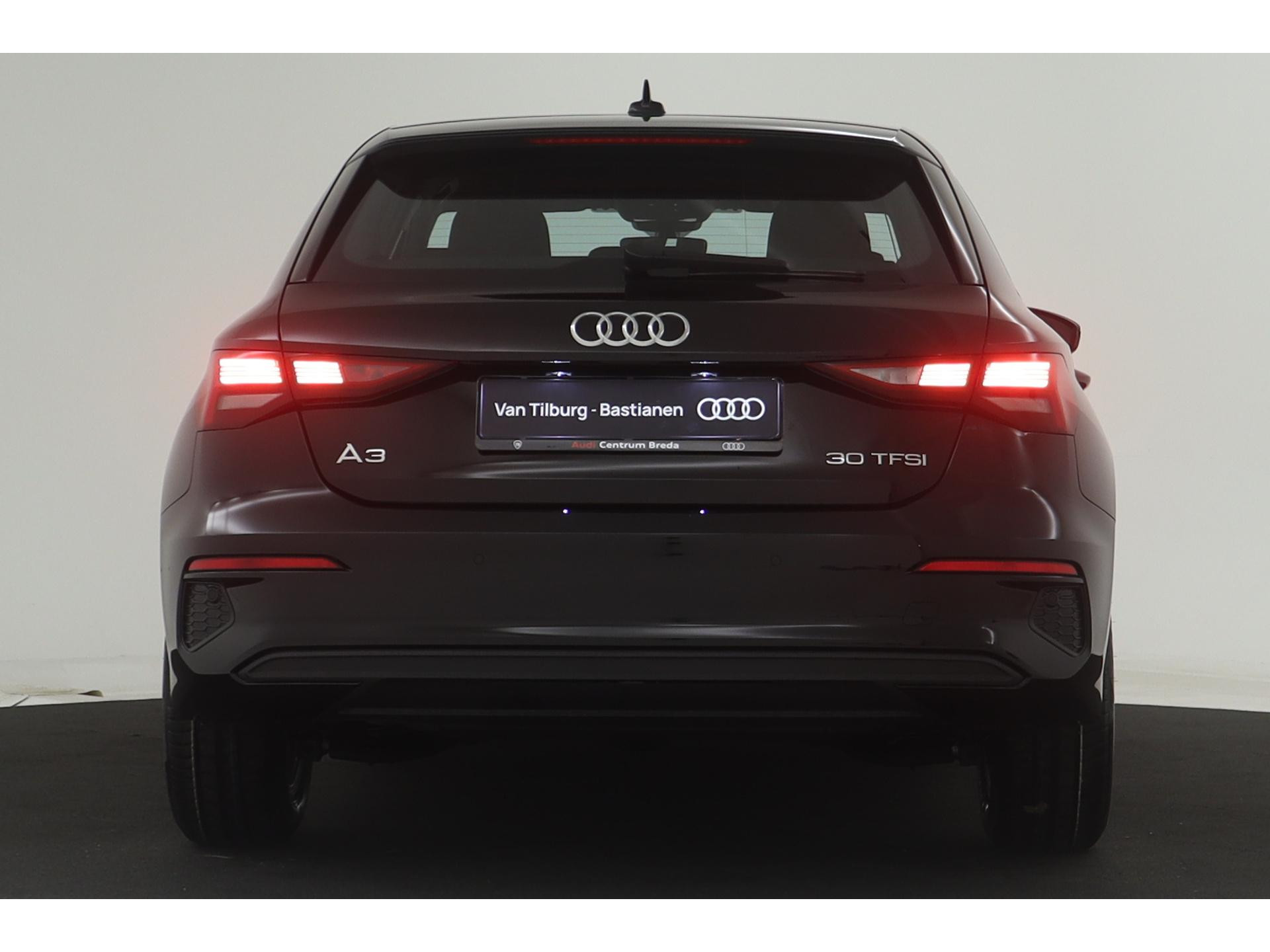 Audi - A3 Sportback 30 TFSI 110 6MT Pro Line - 2023