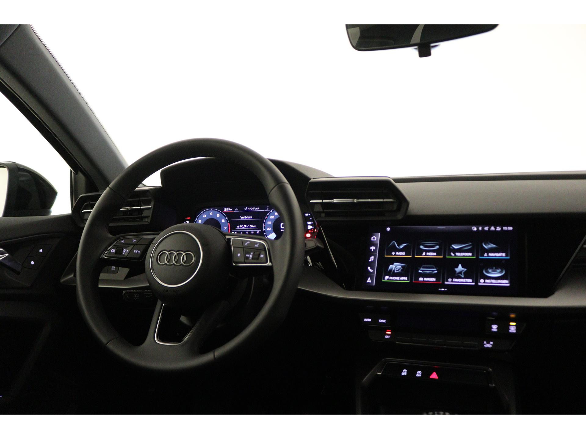 Audi - A3 Sportback 30 TFSI 110 6MT Pro Line - 2023