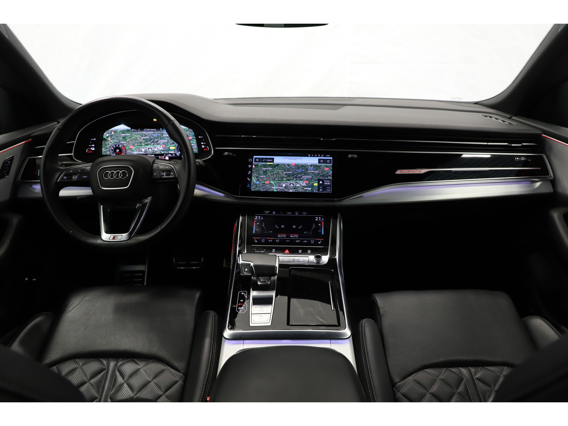 Audi - Q8 55 TFSI e quattro S-Line - 2021