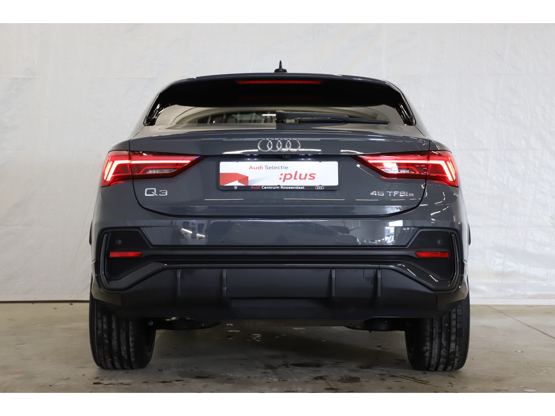 Audi - Q3 Sportback 45 TFSI e 180 kW/245 S-Tronic Edition - 2023