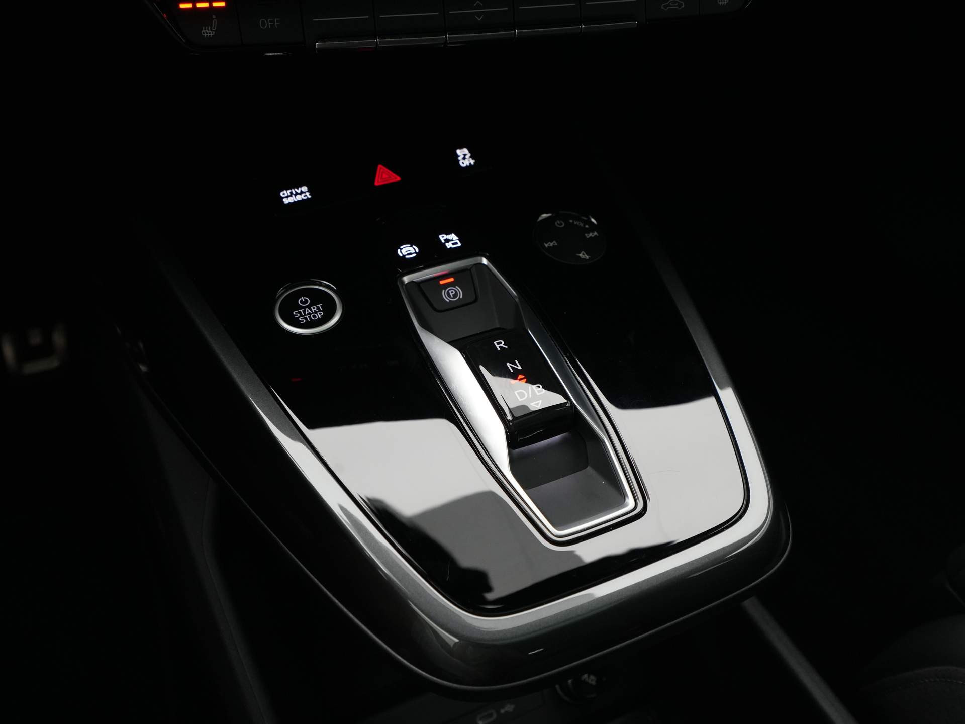 Audi - Q4 e-tron 35 125 kW/170 pk Edition 55 kWh - 2021
