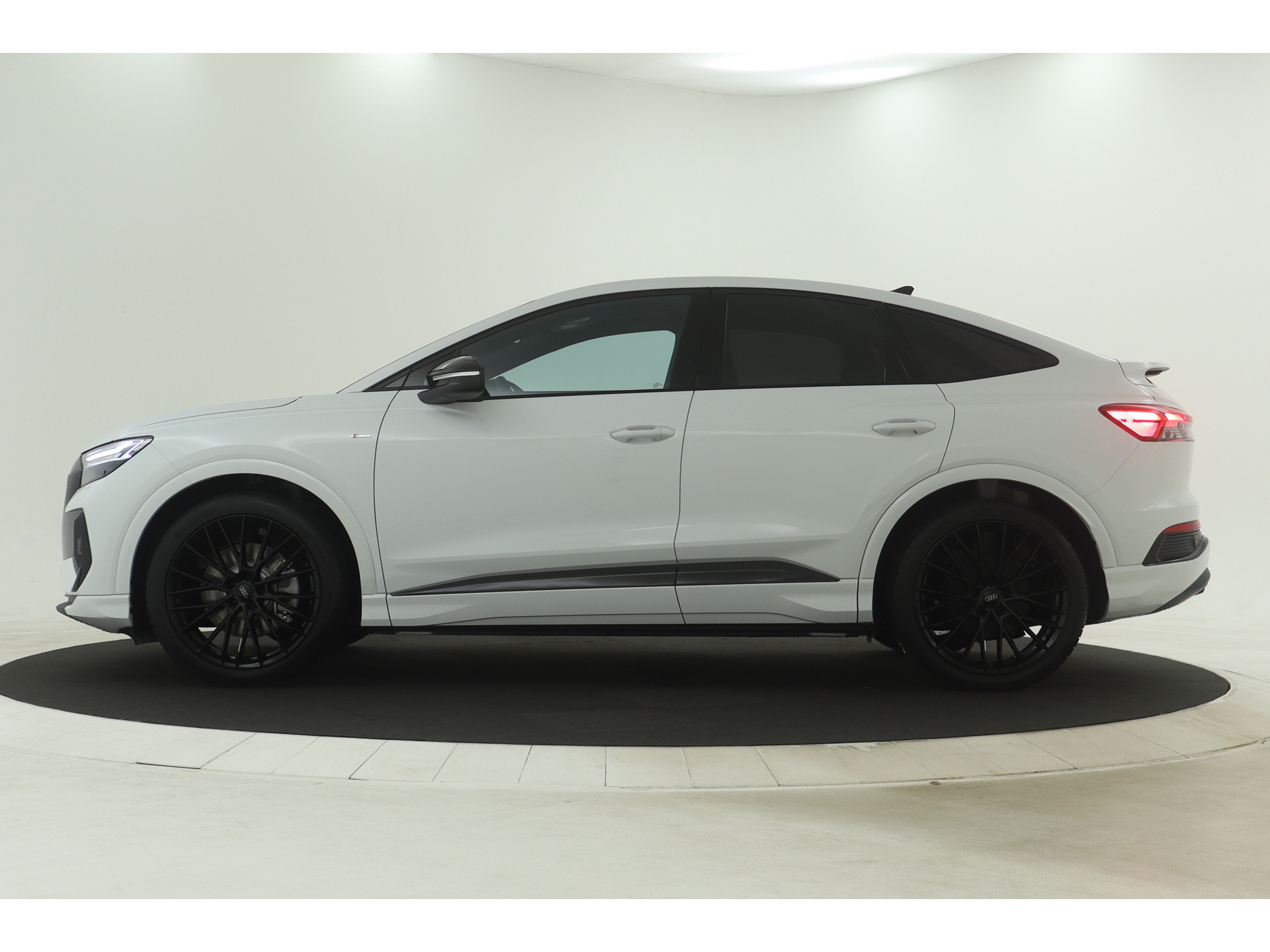 Audi - Q4 Sportback e-tron 45 S Edition 82 kWh - 2024