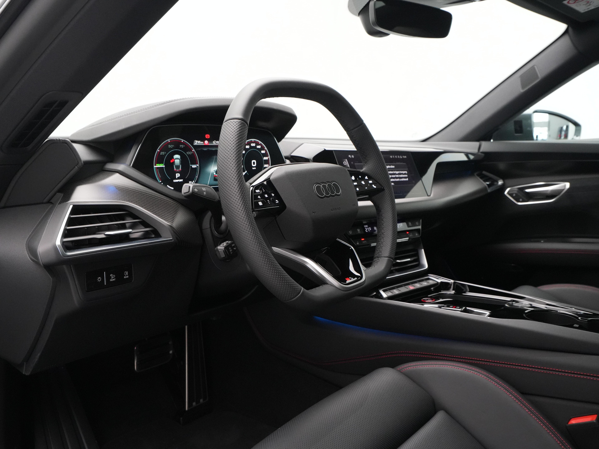 Audi - e-tron GT QUATTRO S e-tron GT 97kWh 592 2AT - 2024