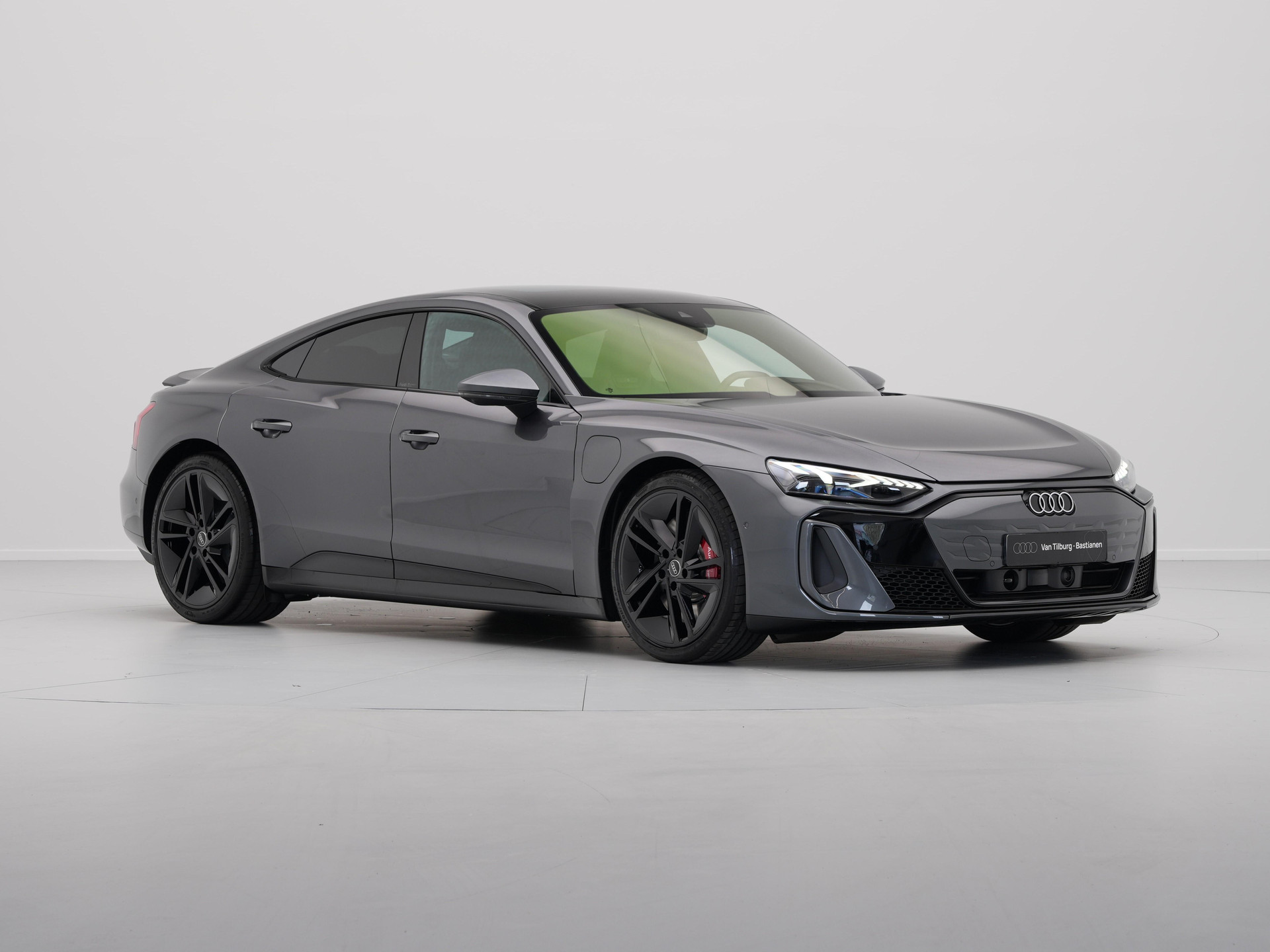 Audi - e-tron GT QUATTRO S e-tron GT 97kWh 592 2AT - 2024