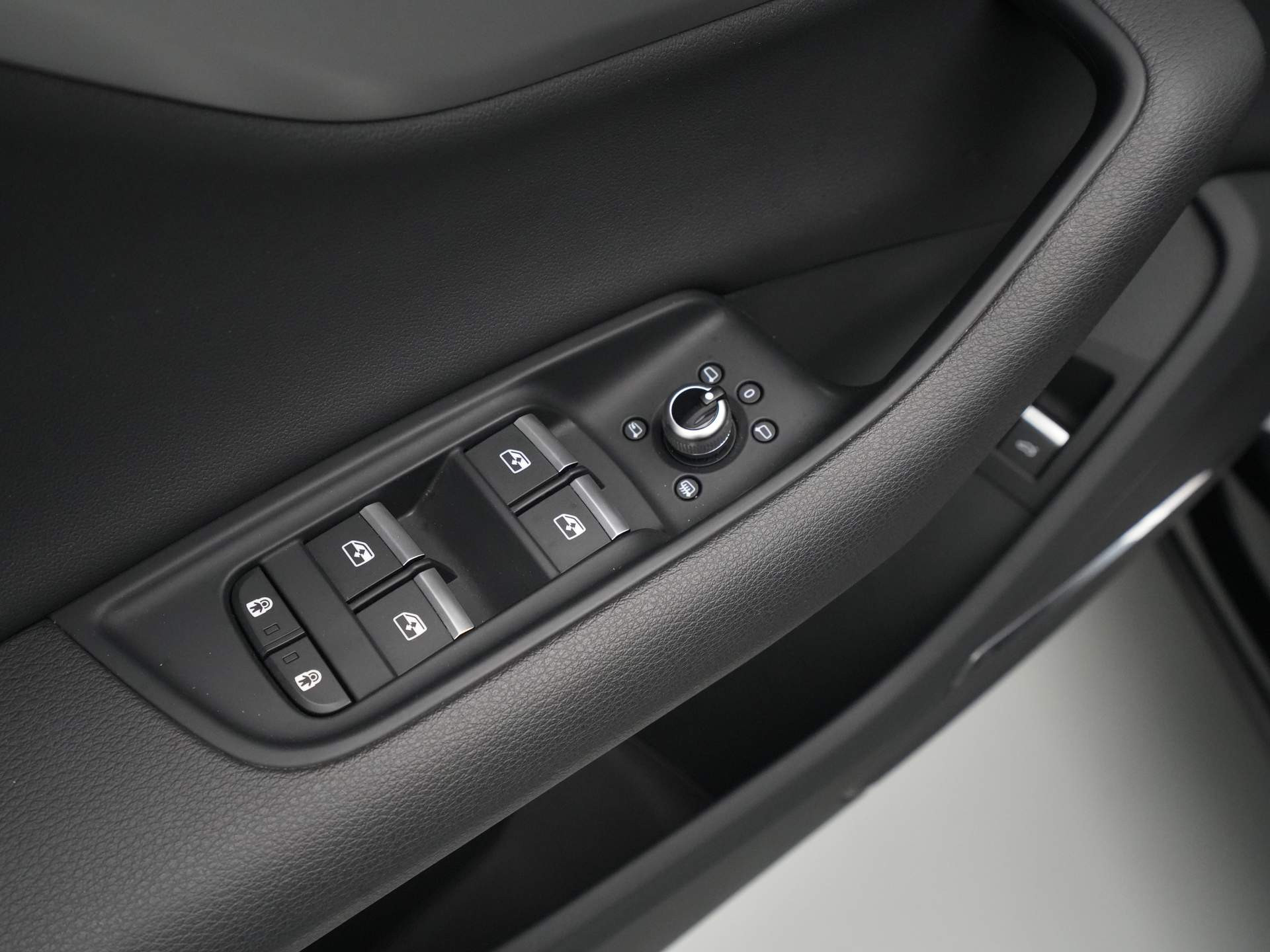 Audi - Q7 55 TFSI e quattro 381 pk S-Tronic Pro Line Plus - 2020