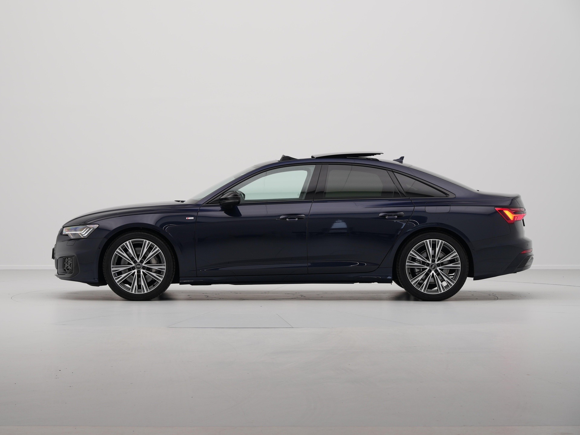 Audi - A6 Limousine 50 TFSI e quattro 299 S tronic S edition Competition - 2025