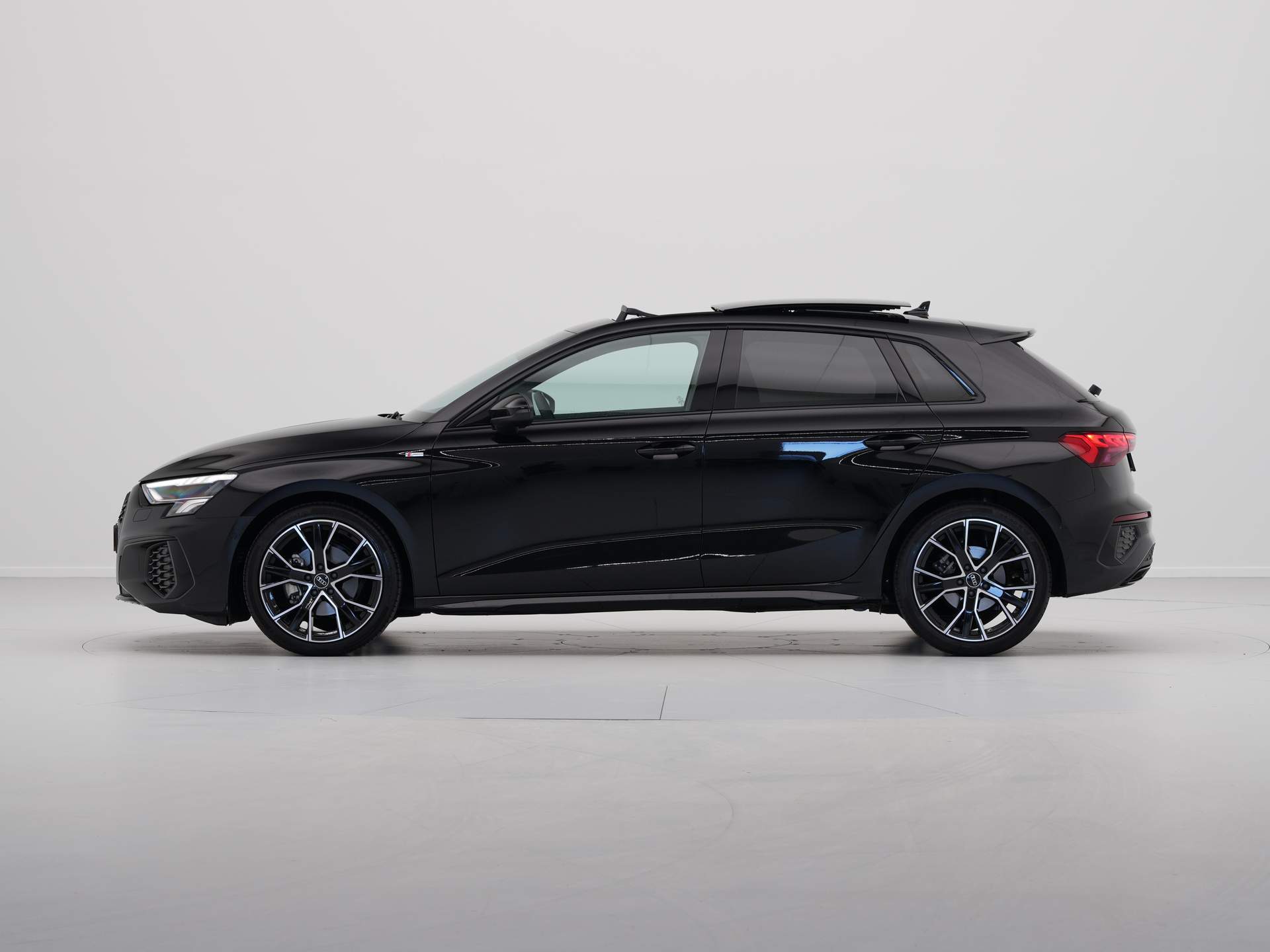 Audi - A3 Sportback 30 TFSI S edition - 2024