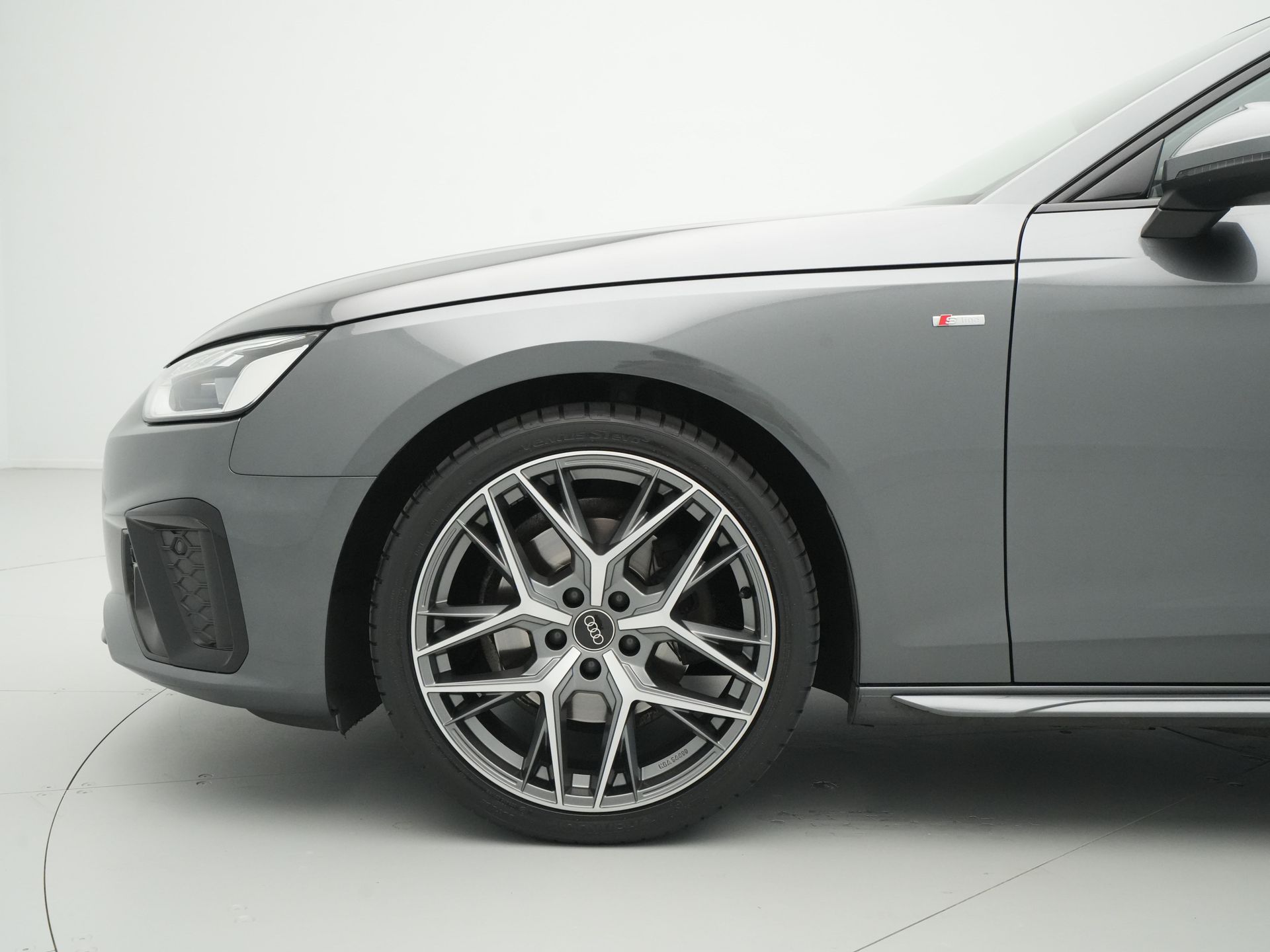 Audi - A4 Avant 35 TFSI S edition S Line - 2023