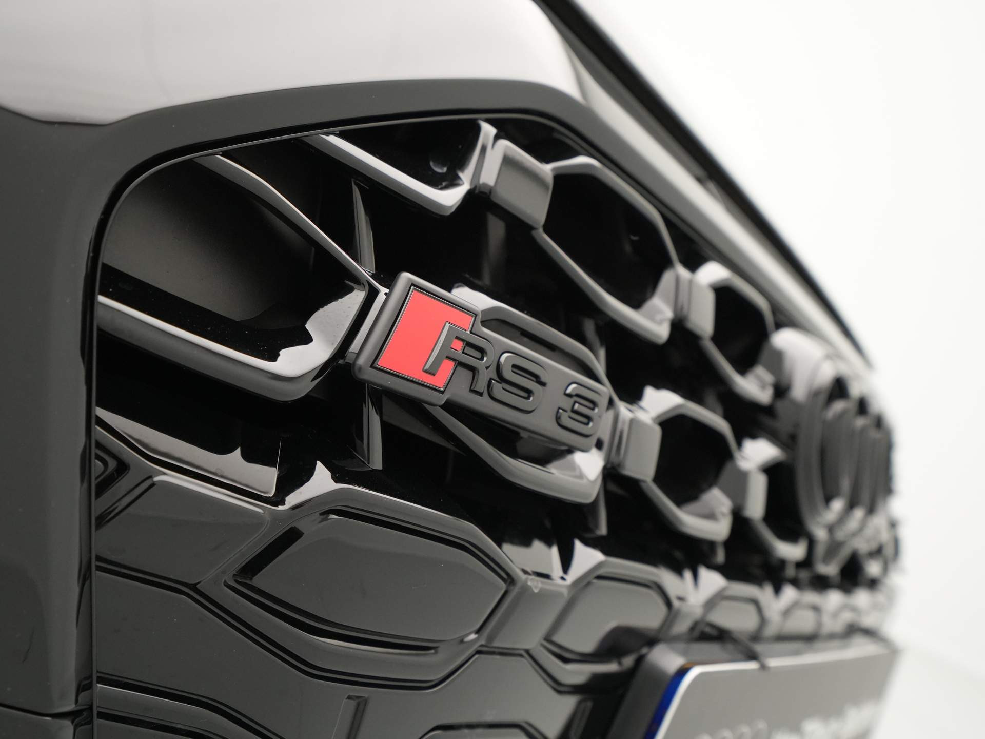 Audi - RS3 Limousine 2.5 TFSI RS 3 Quattro - 2023