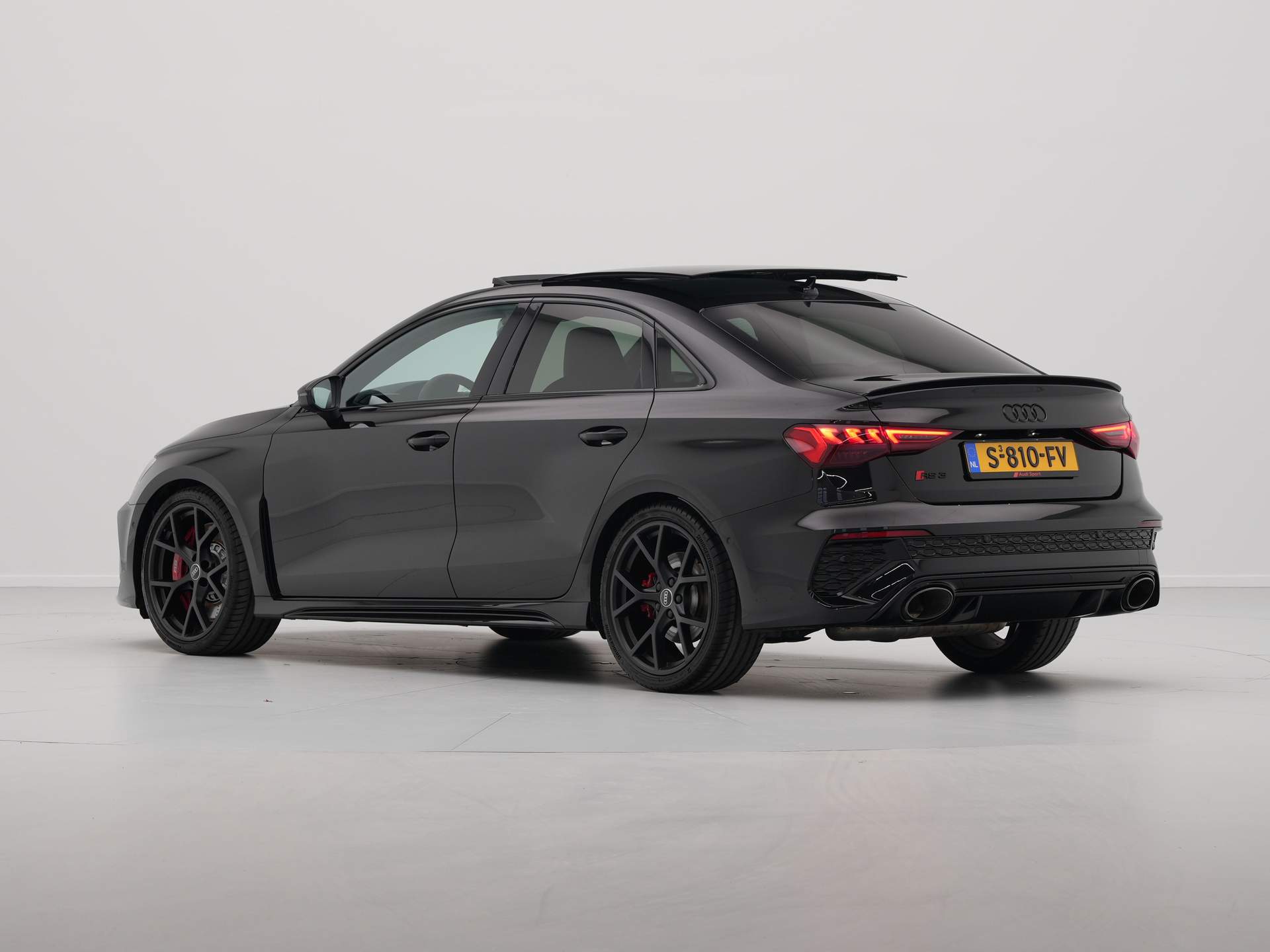 Audi - RS3 Limousine 2.5 TFSI RS 3 Quattro - 2023