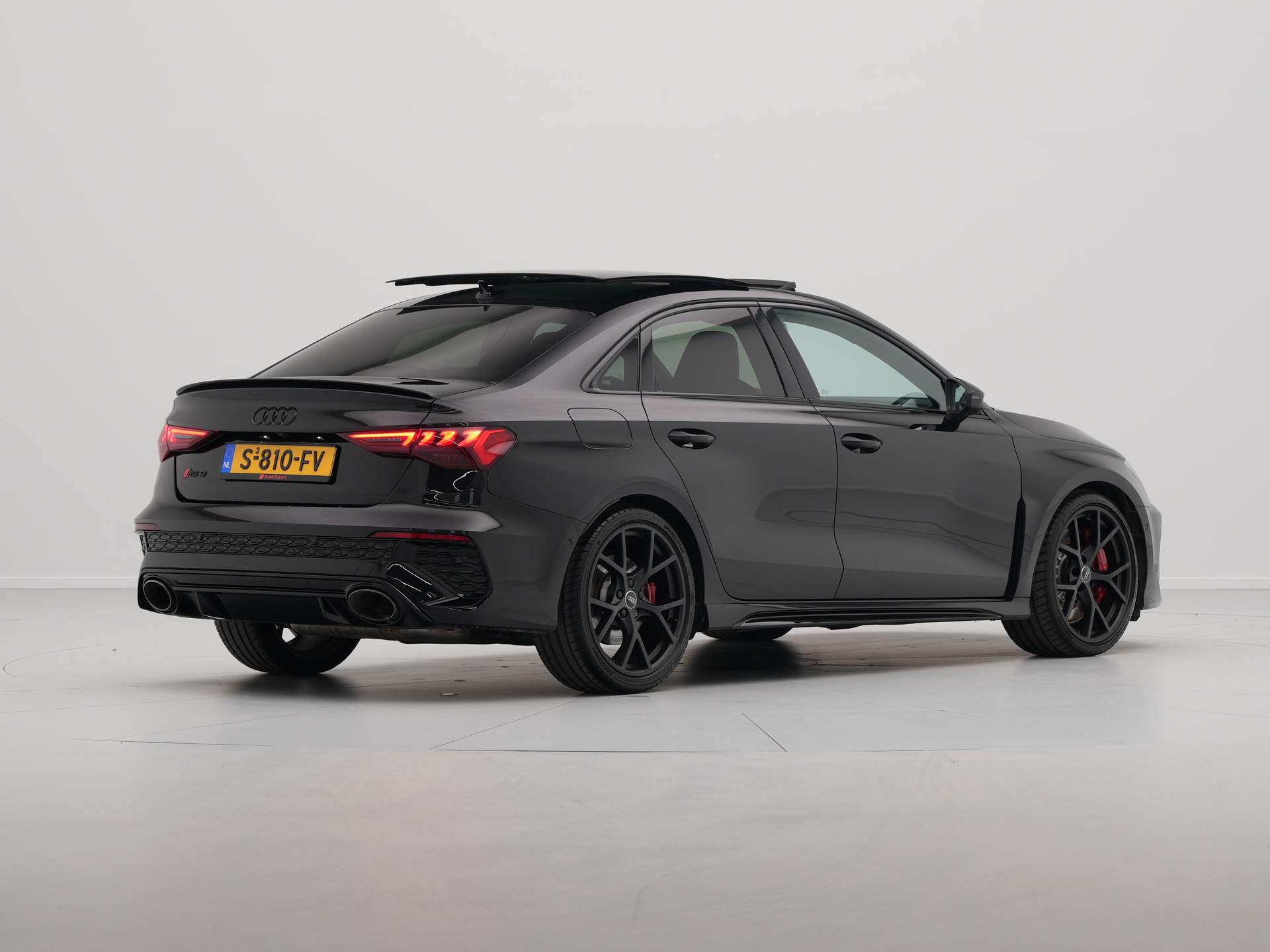 Audi - RS3 Limousine 2.5 TFSI RS 3 Quattro - 2023