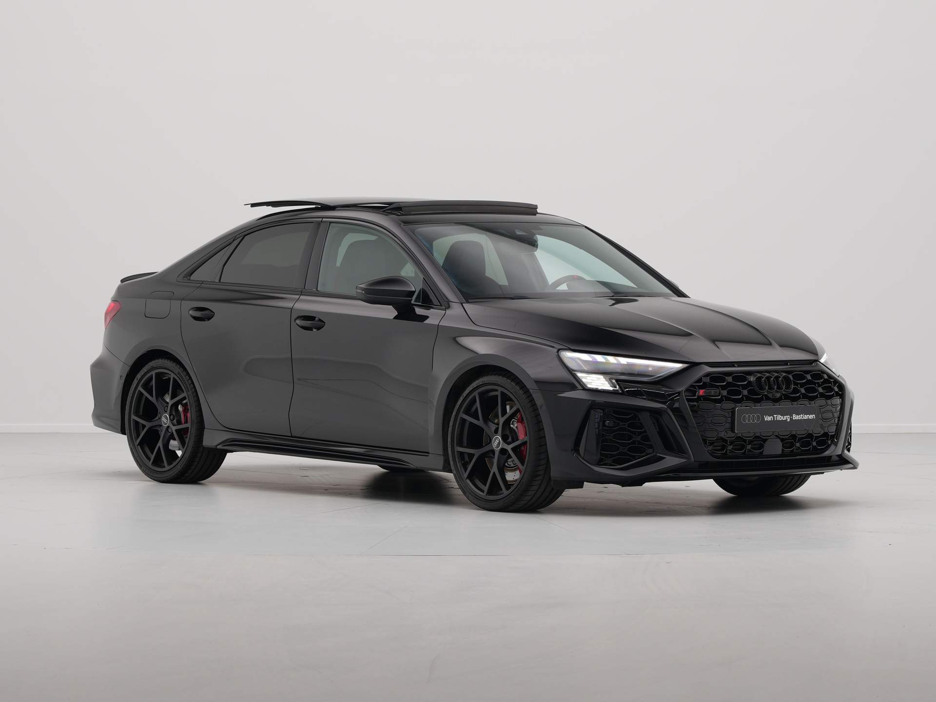 Audi - RS3 Limousine 2.5 TFSI RS 3 Quattro - 2023