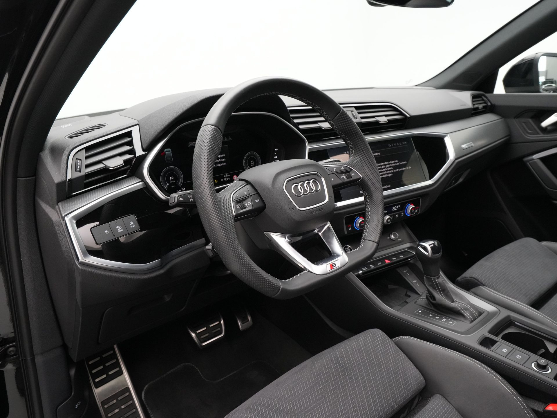 Audi - Q3 Sportback 45 TFSI e 245 pkS Edition S Line - 2024