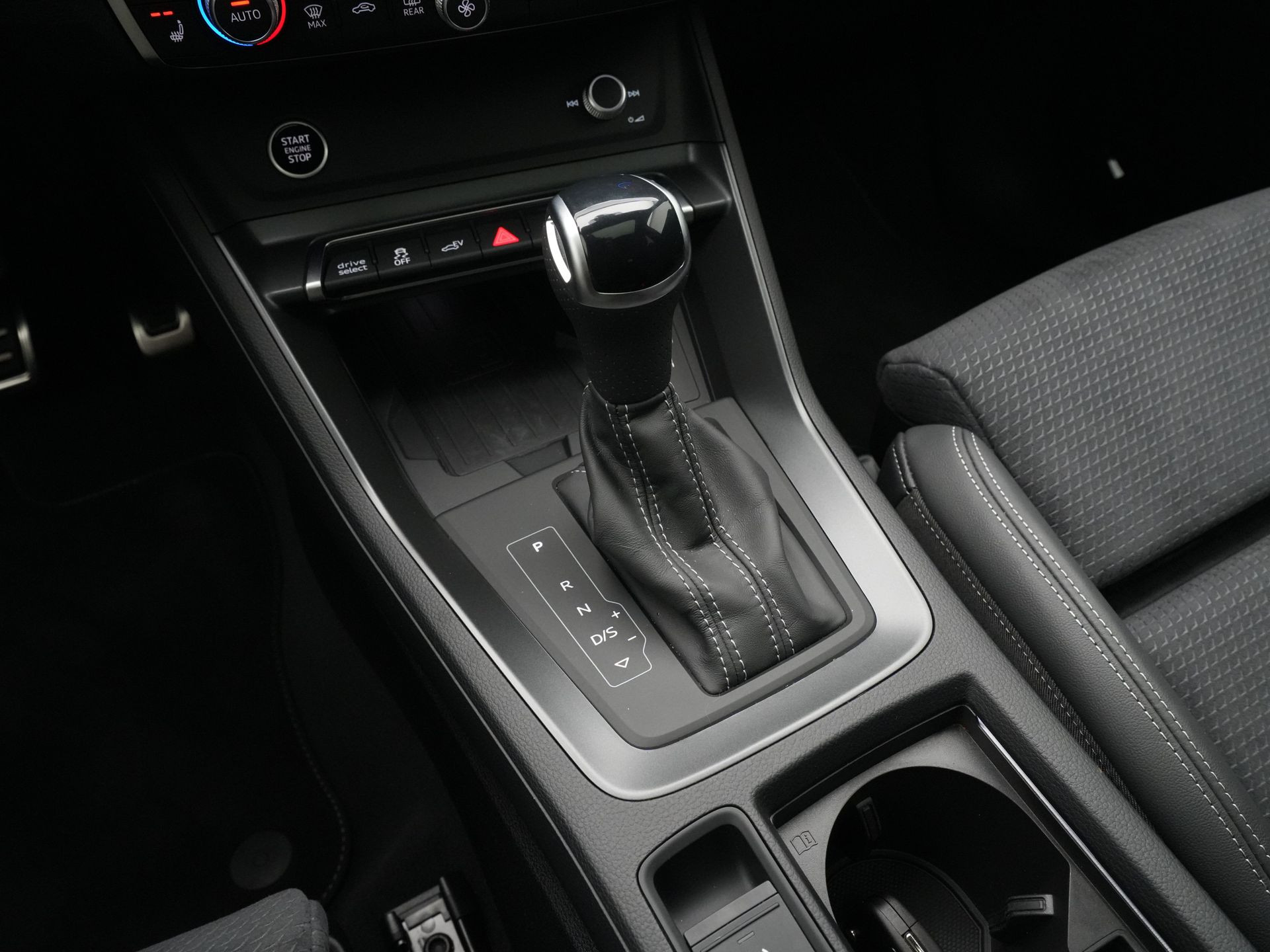 Audi - Q3 Sportback 45 TFSI e 245 pkS Edition S Line - 2024