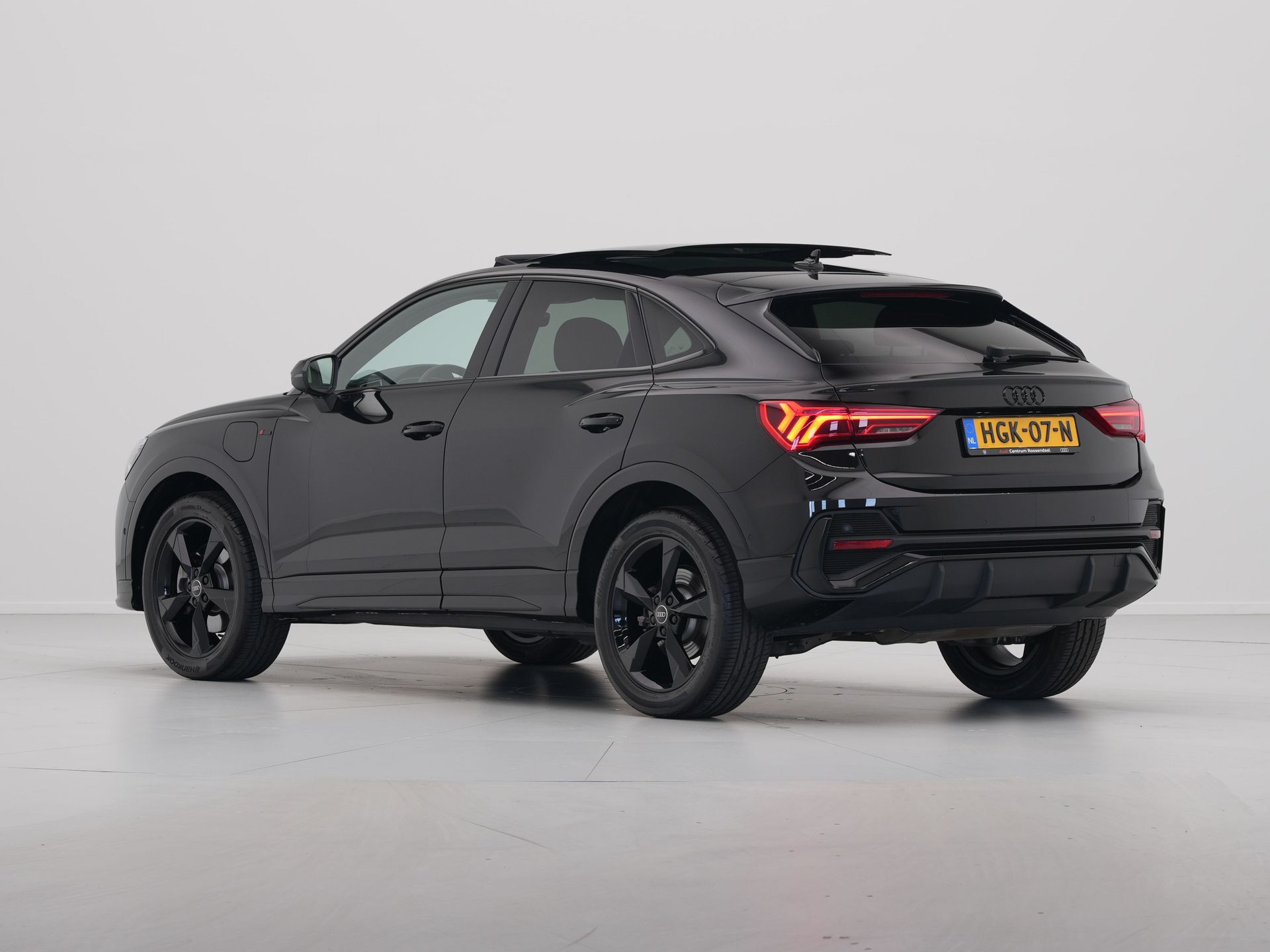 Audi - Q3 Sportback 45 TFSI e 245 pkS Edition S Line - 2024
