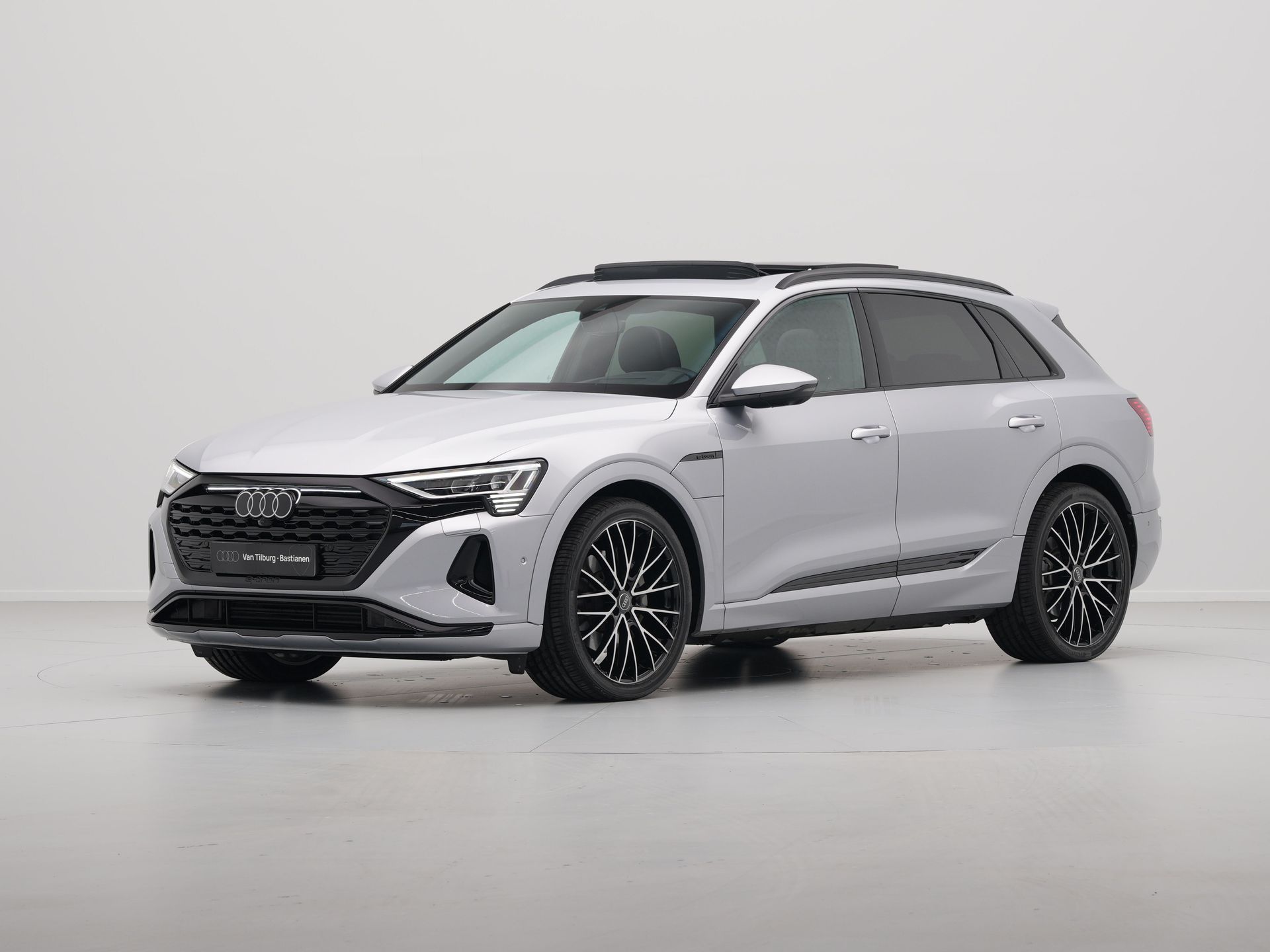Audi - Q8 e-tron 55 300kw/408pk 114Kwh - 2024