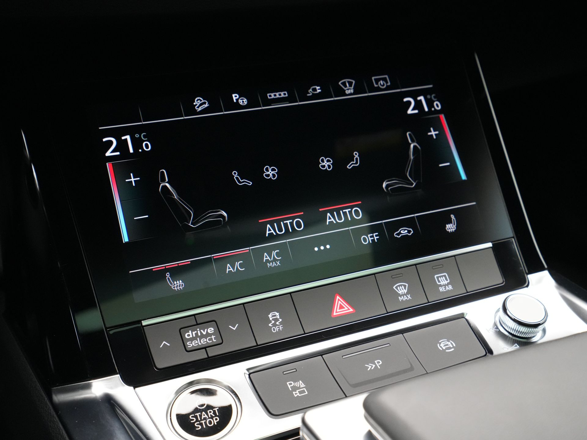 Audi - Q8 e-tron 55 300kw/408pk 114Kwh - 2024
