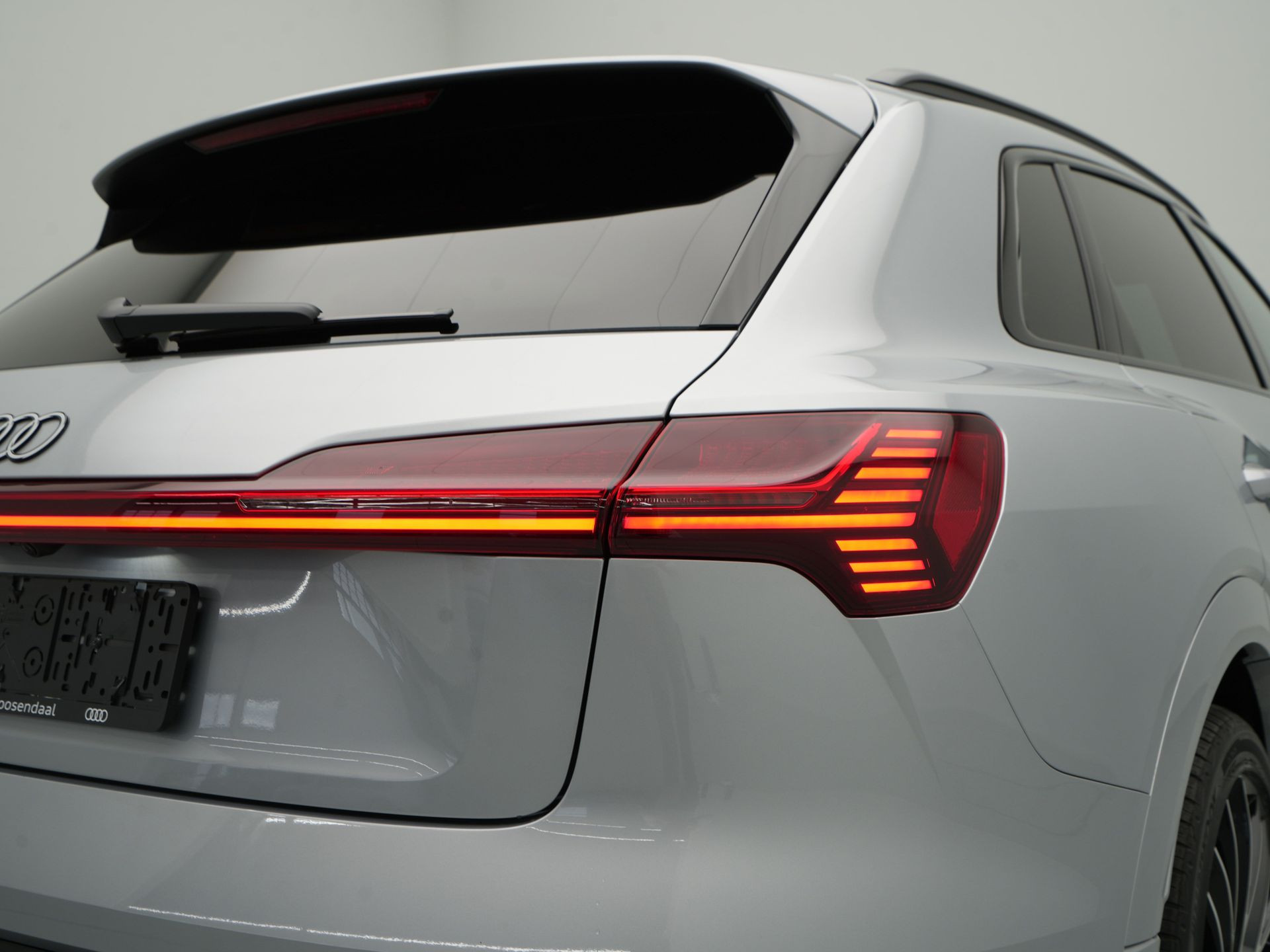 Audi - Q8 e-tron 55 300kw/408pk 114Kwh - 2024