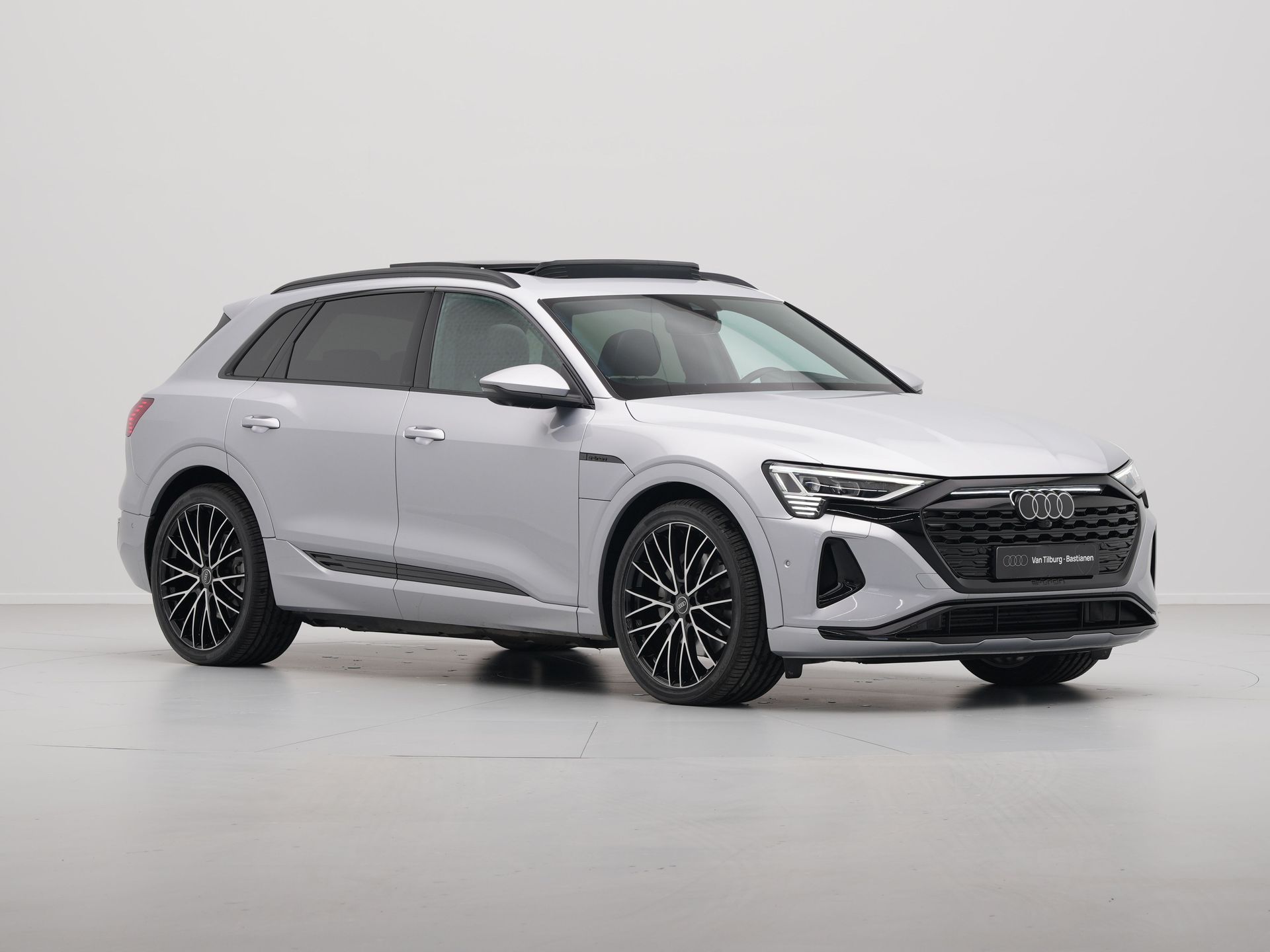 Audi - Q8 e-tron 55 300kw/408pk 114Kwh - 2024