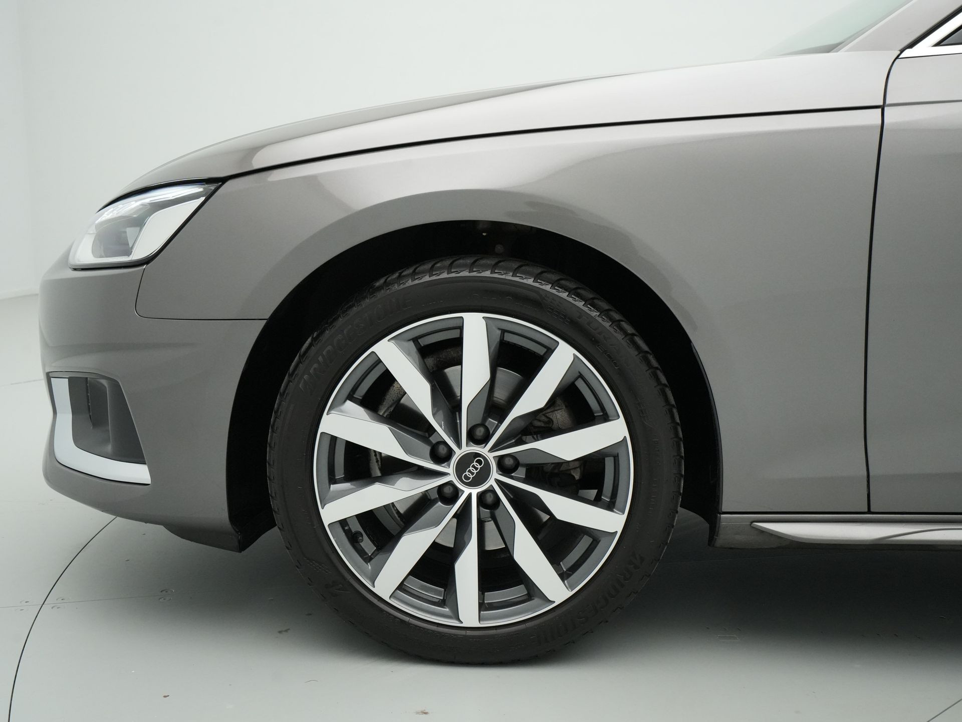 Audi - A4 Avant 35 TFSI Business Edition - 2021