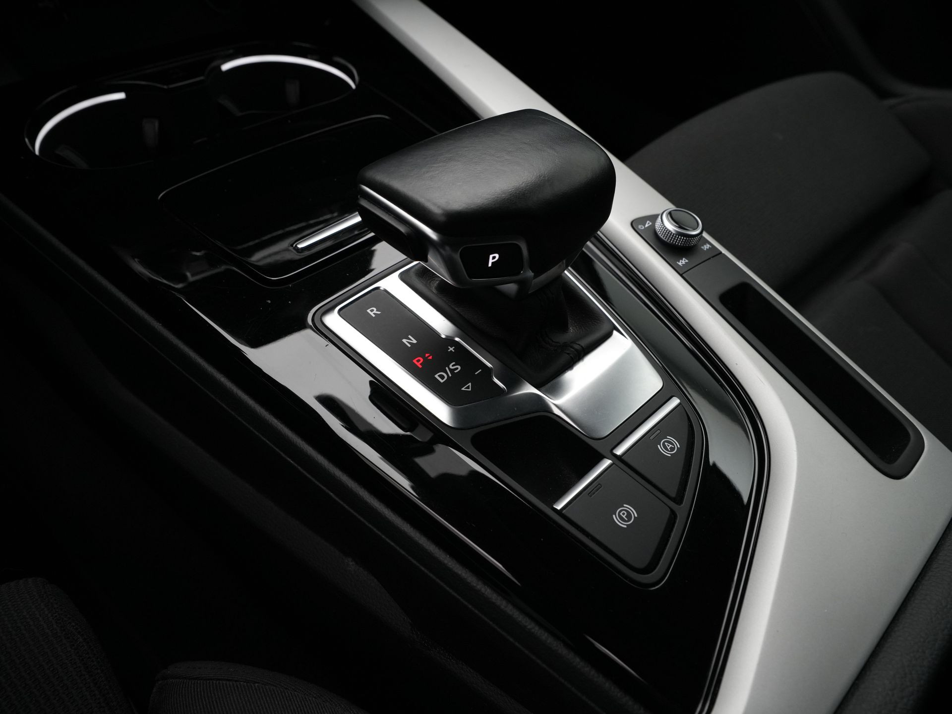 Audi - A4 Avant 35 TFSI Business Edition - 2021