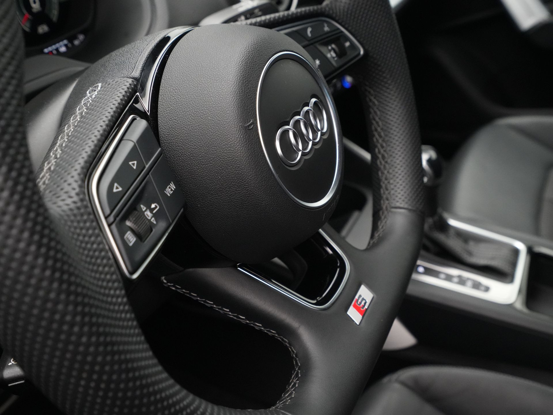 Audi - Q2 35 150 pk TFSI S Edition - 2024