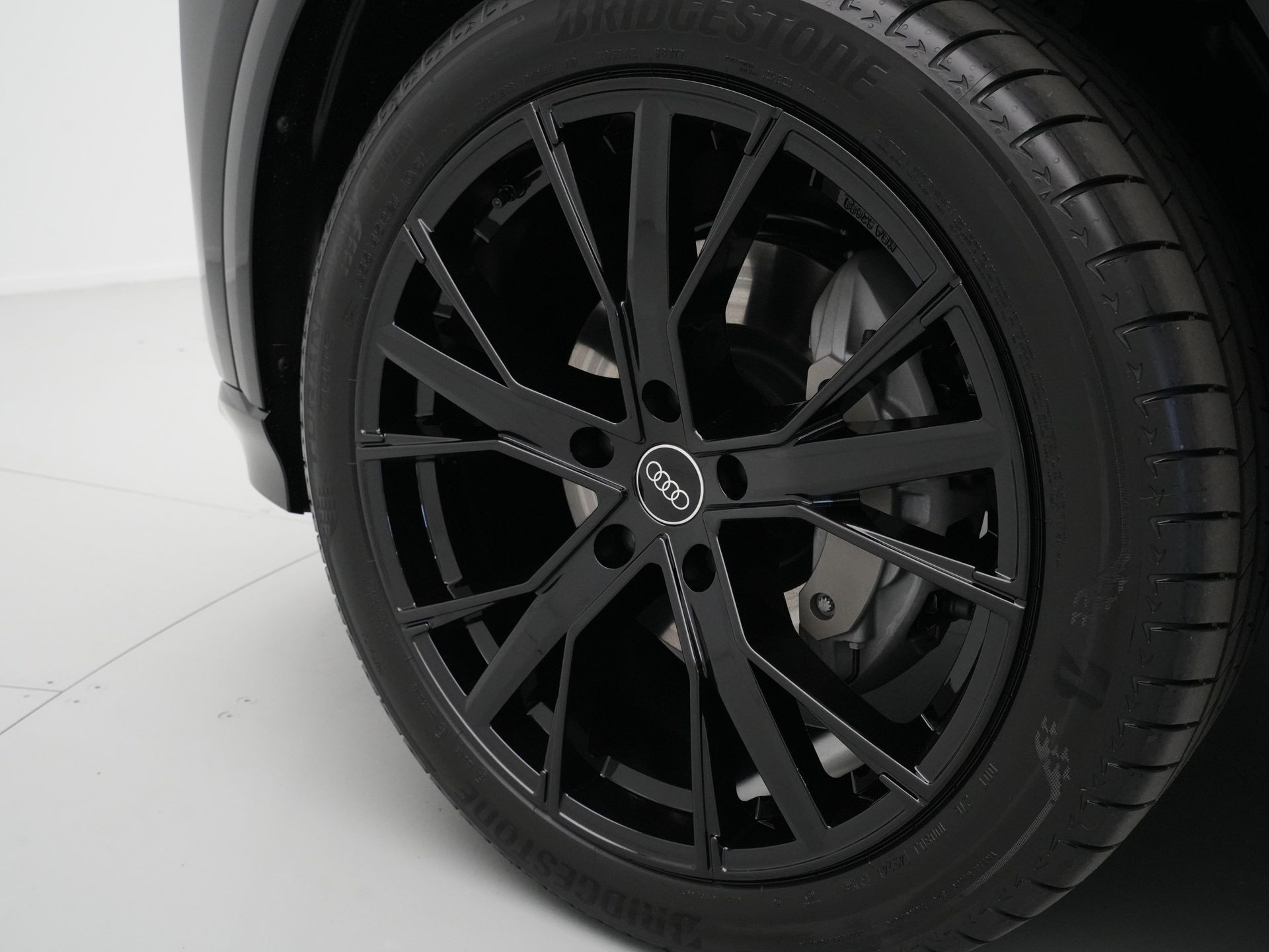 Audi - Q6 e-tron edition 83 kWh - 2025