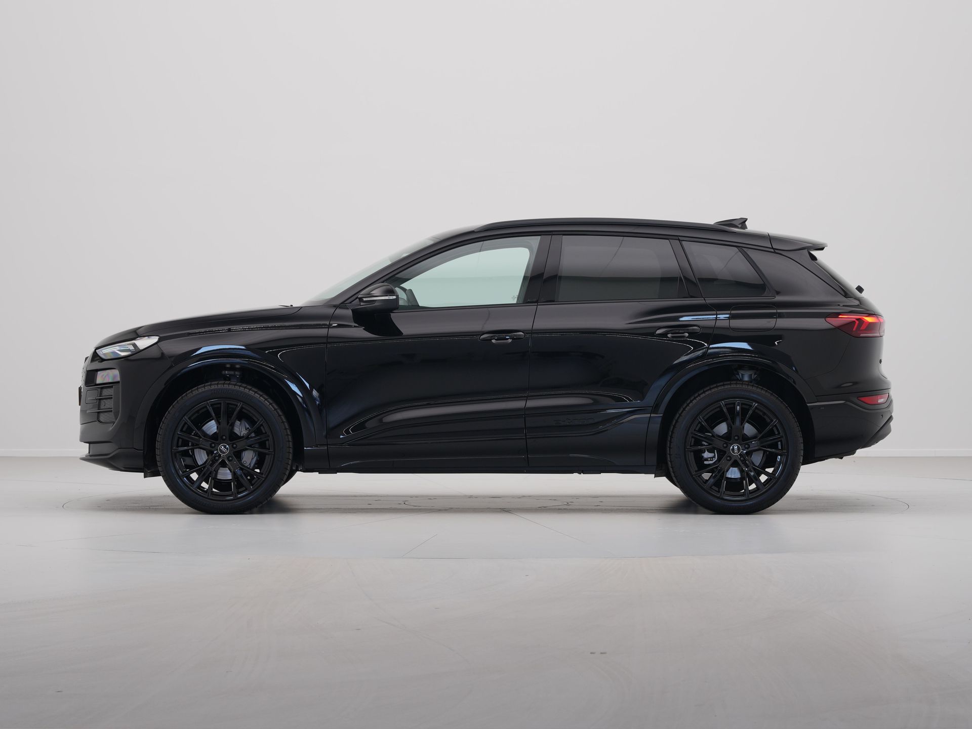 Audi - Q6 e-tron edition 83 kWh - 2025