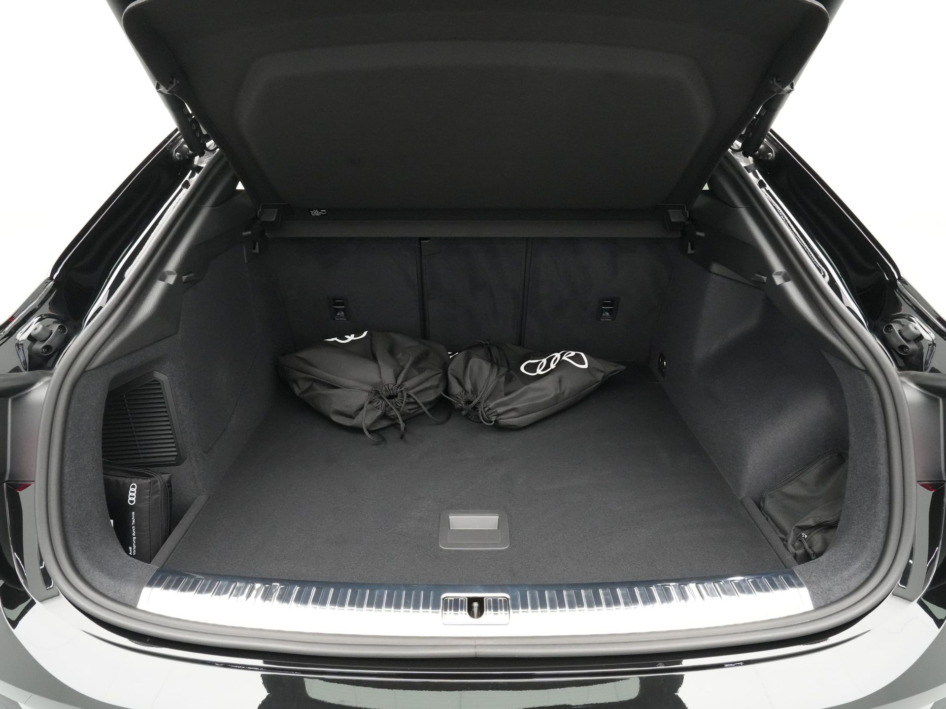 Audi - Q3 Sportback 45 TFSI e 245pk S Edition S Line - 2024
