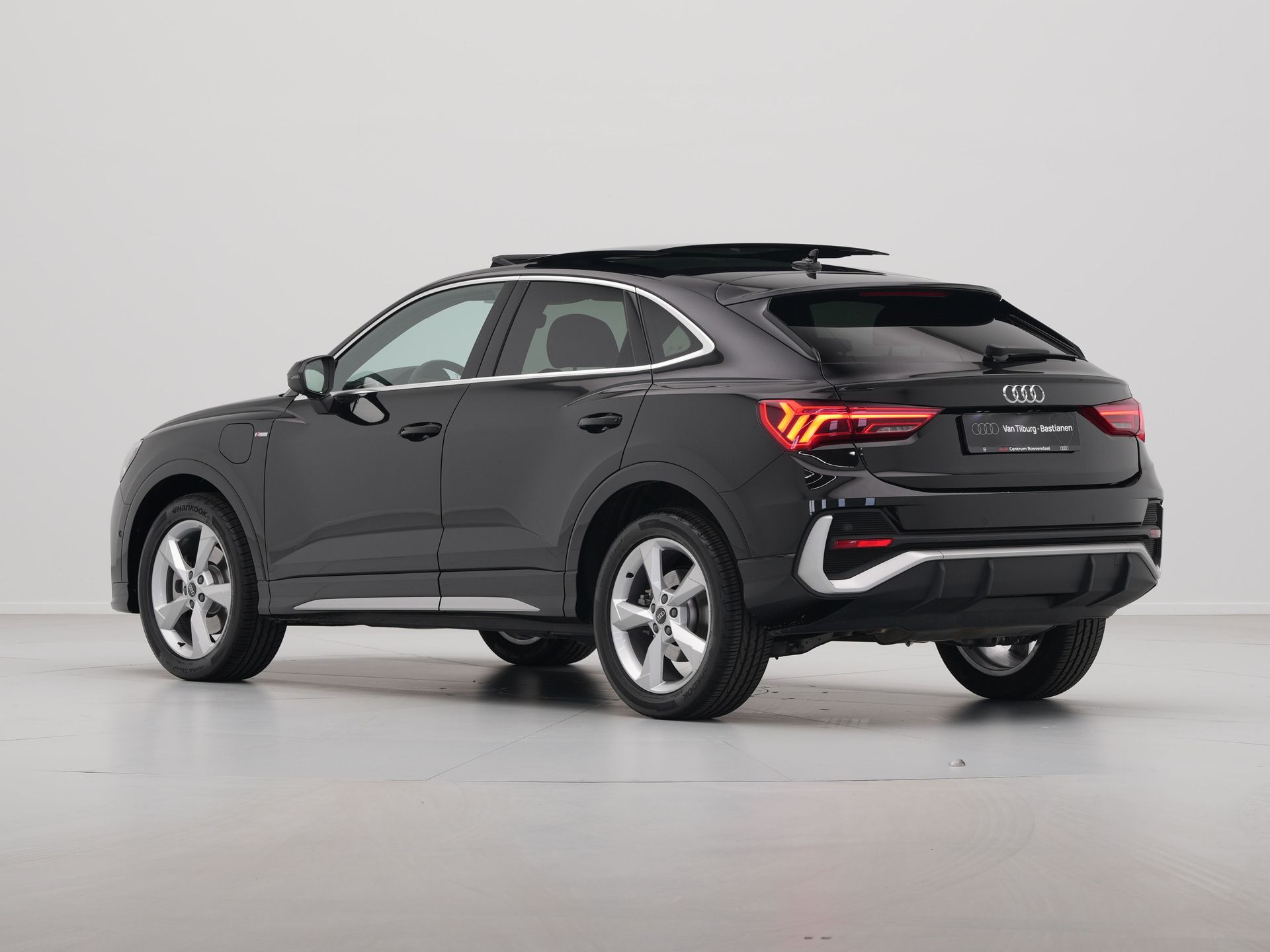 Audi - Q3 Sportback 45 TFSI e 245pk S Edition S Line - 2024