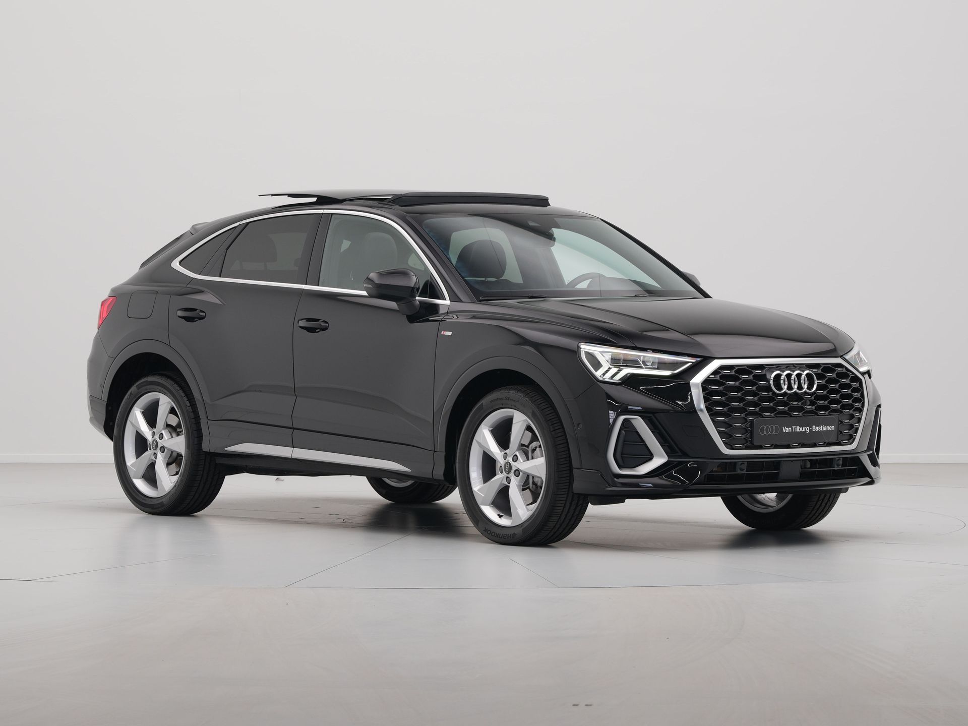 Audi - Q3 Sportback 45 TFSI e 245pk S Edition S Line - 2024