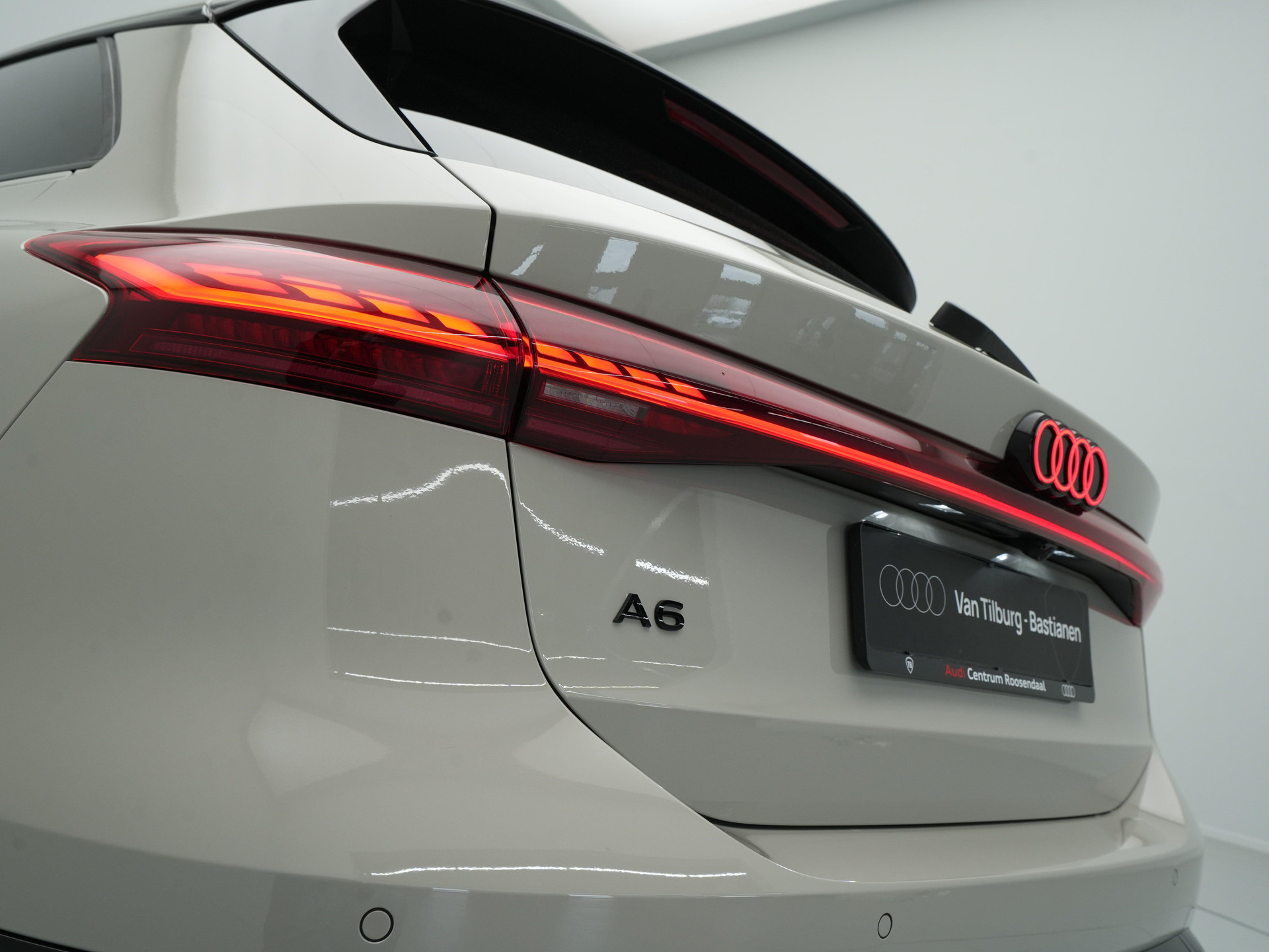 Audi - A6 Avant e-tron 367 1AT S edition - 2025