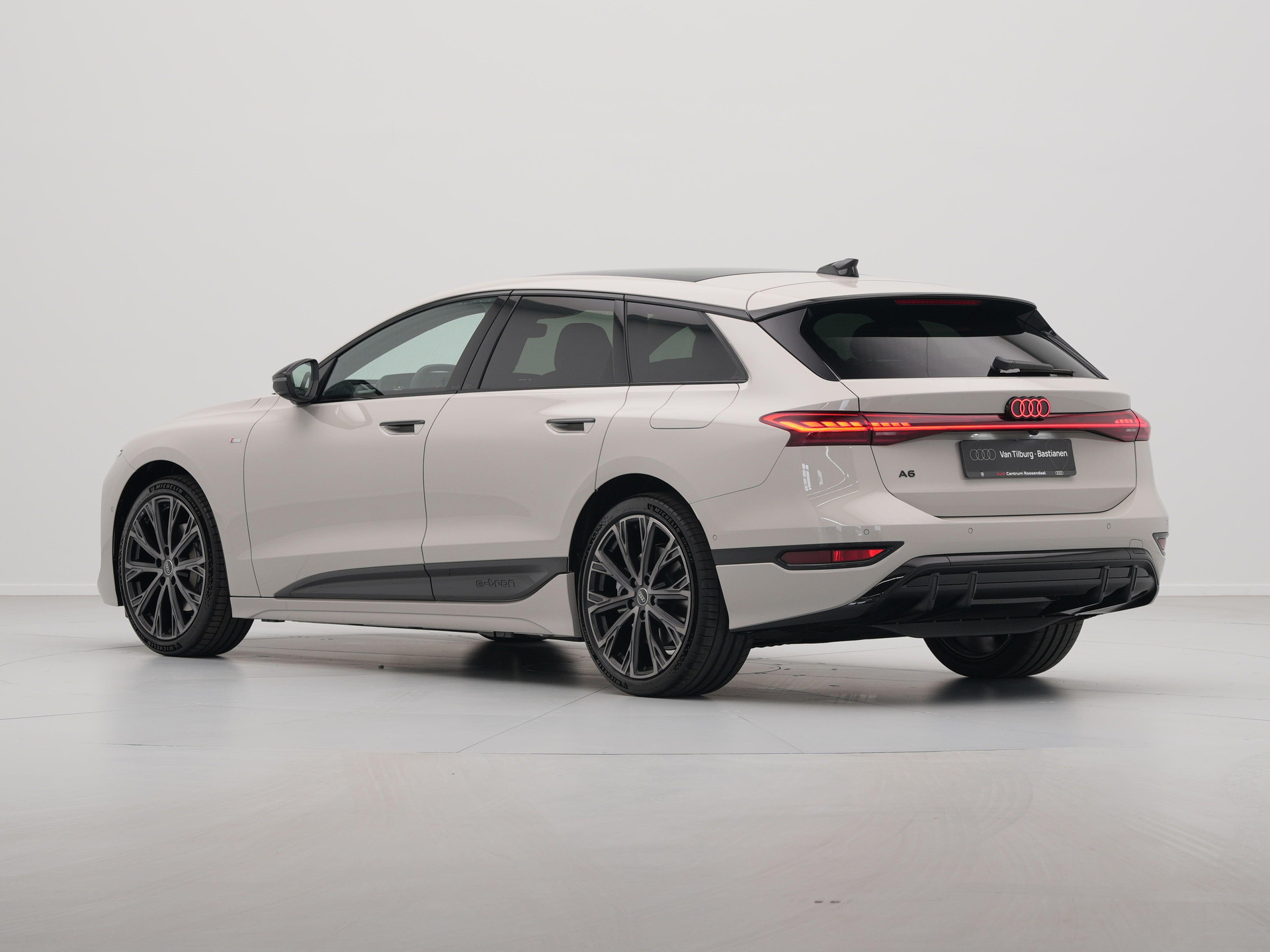 Audi - A6 Avant e-tron 367 1AT S edition - 2025