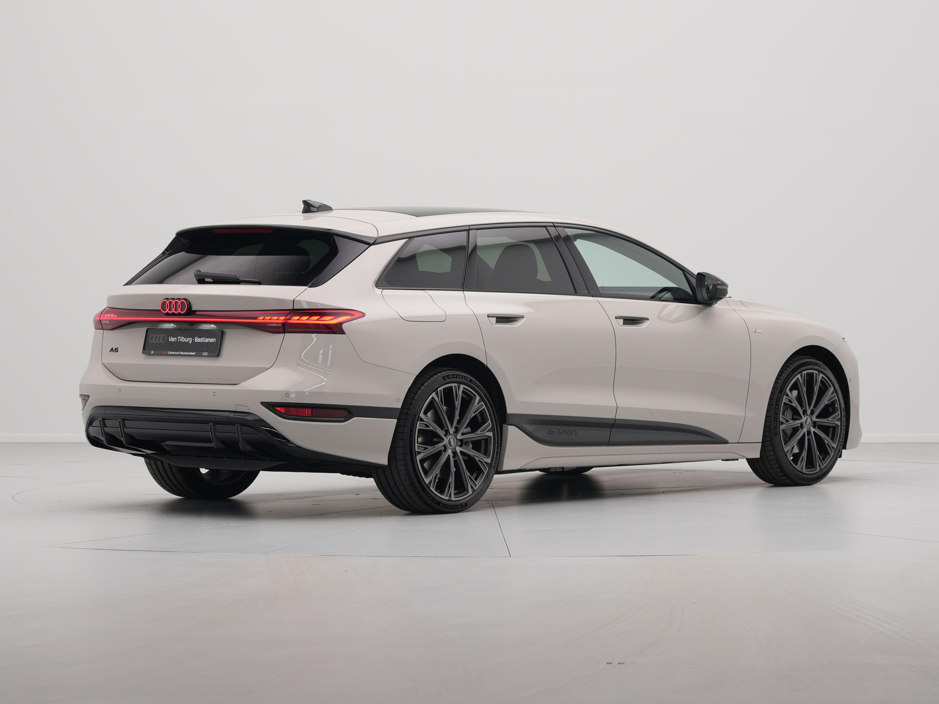 Audi - A6 Avant e-tron 367 1AT S edition - 2025