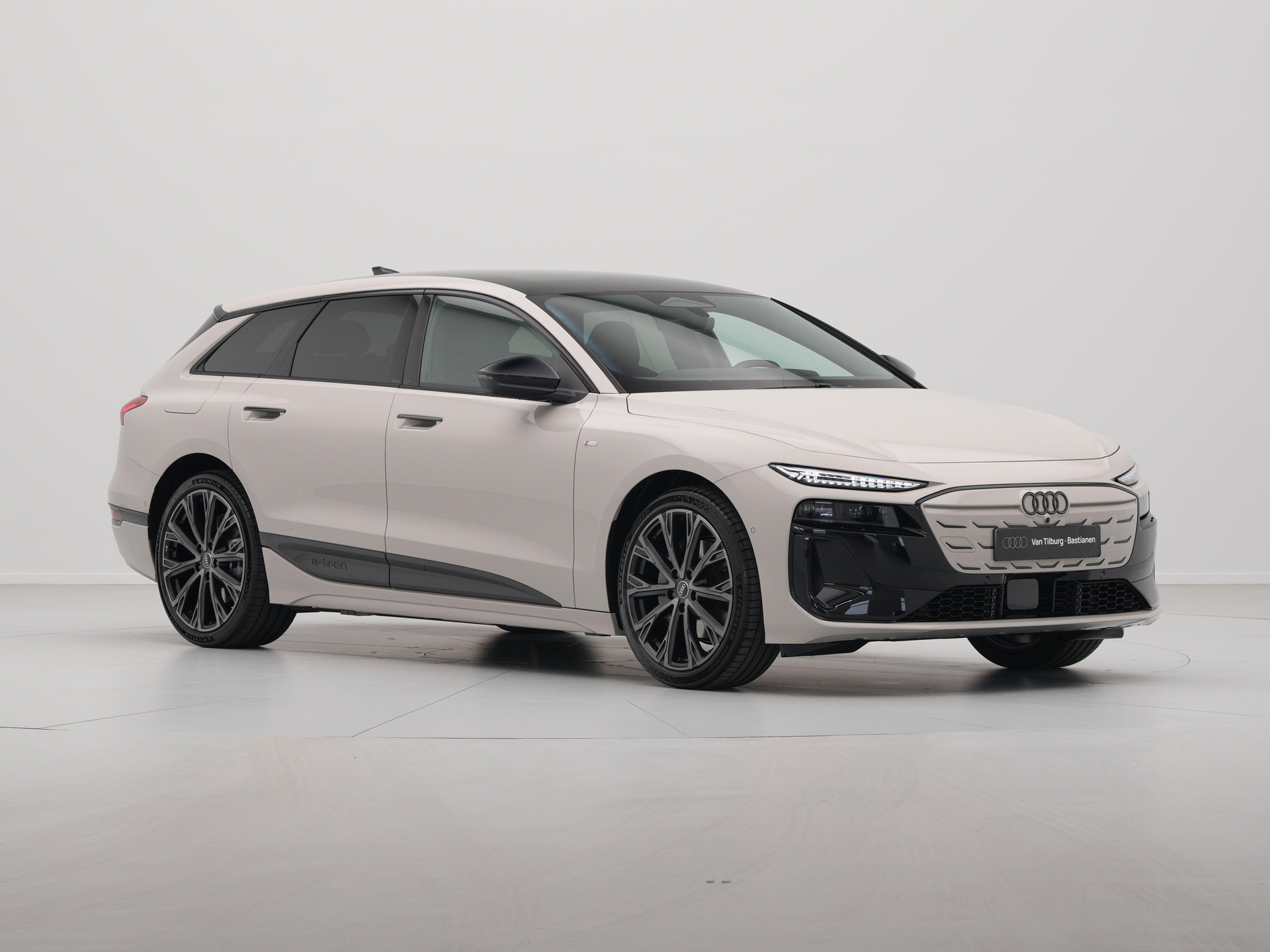 Audi - A6 Avant e-tron 367 1AT S edition - 2025