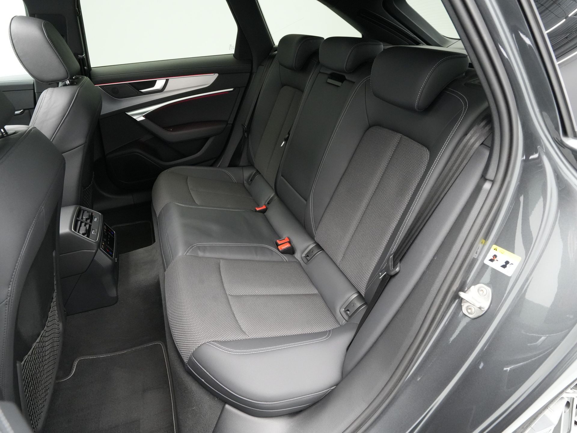 Audi - A6 Avant 40 TFSI S 204 pk edition Competition - 2024