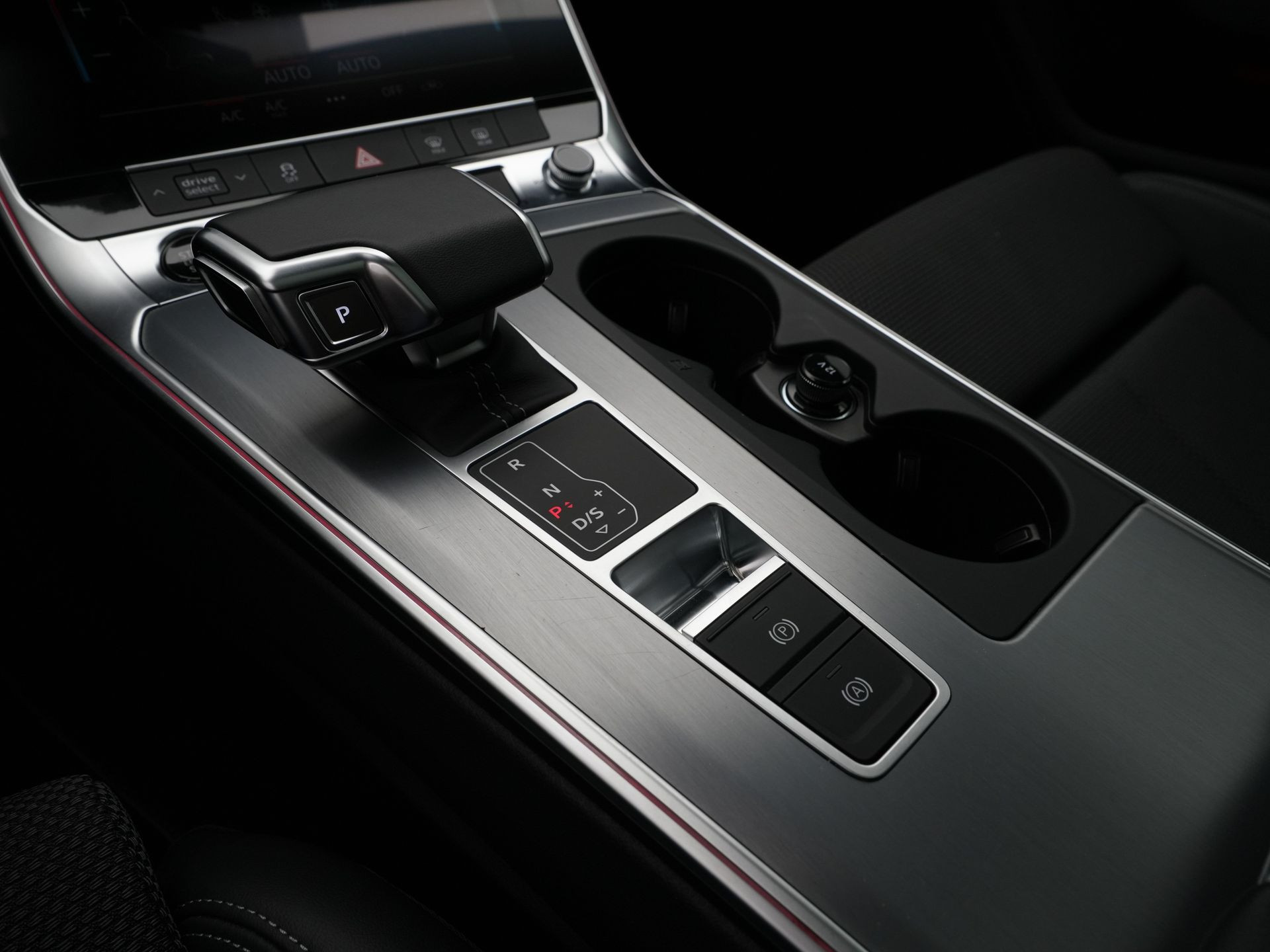 Audi - A6 Avant 40 TFSI S 204 pk edition Competition - 2024