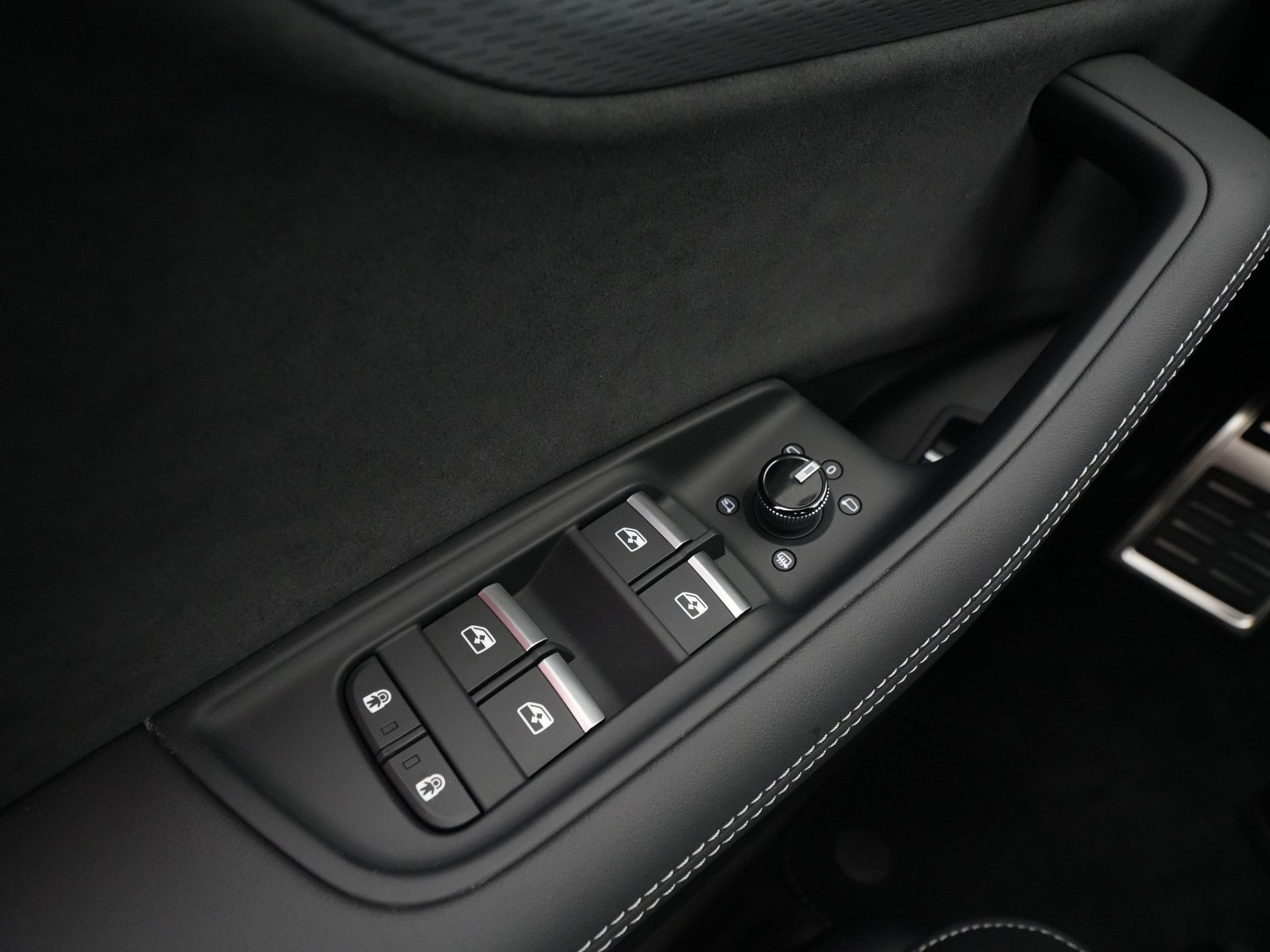 Audi - Q8 60 TFSI e quattro Pro Line S Competition - 2025