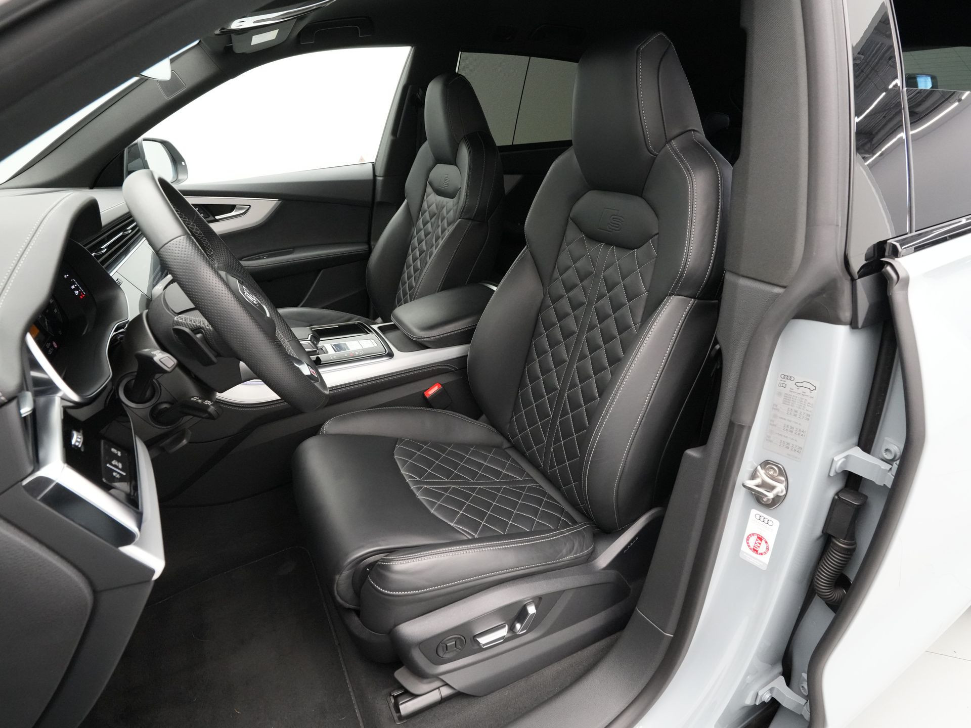 Audi - Q8 55 TFSI e 380pk quattro Pro Line S-Line - 2022