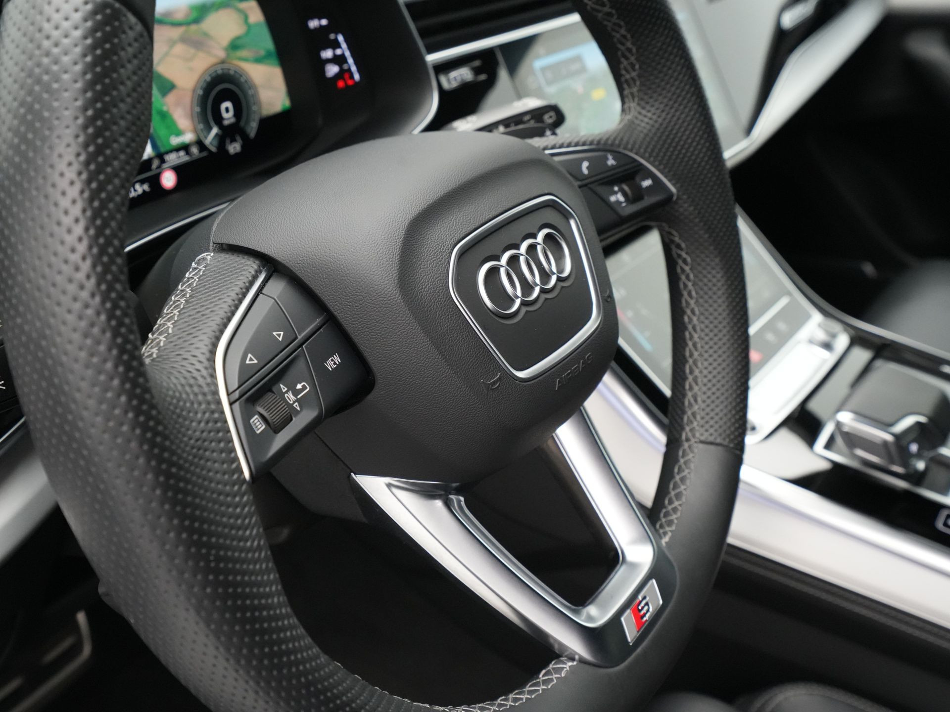 Audi - Q8 55 TFSI e 380pk quattro Pro Line S-Line - 2022