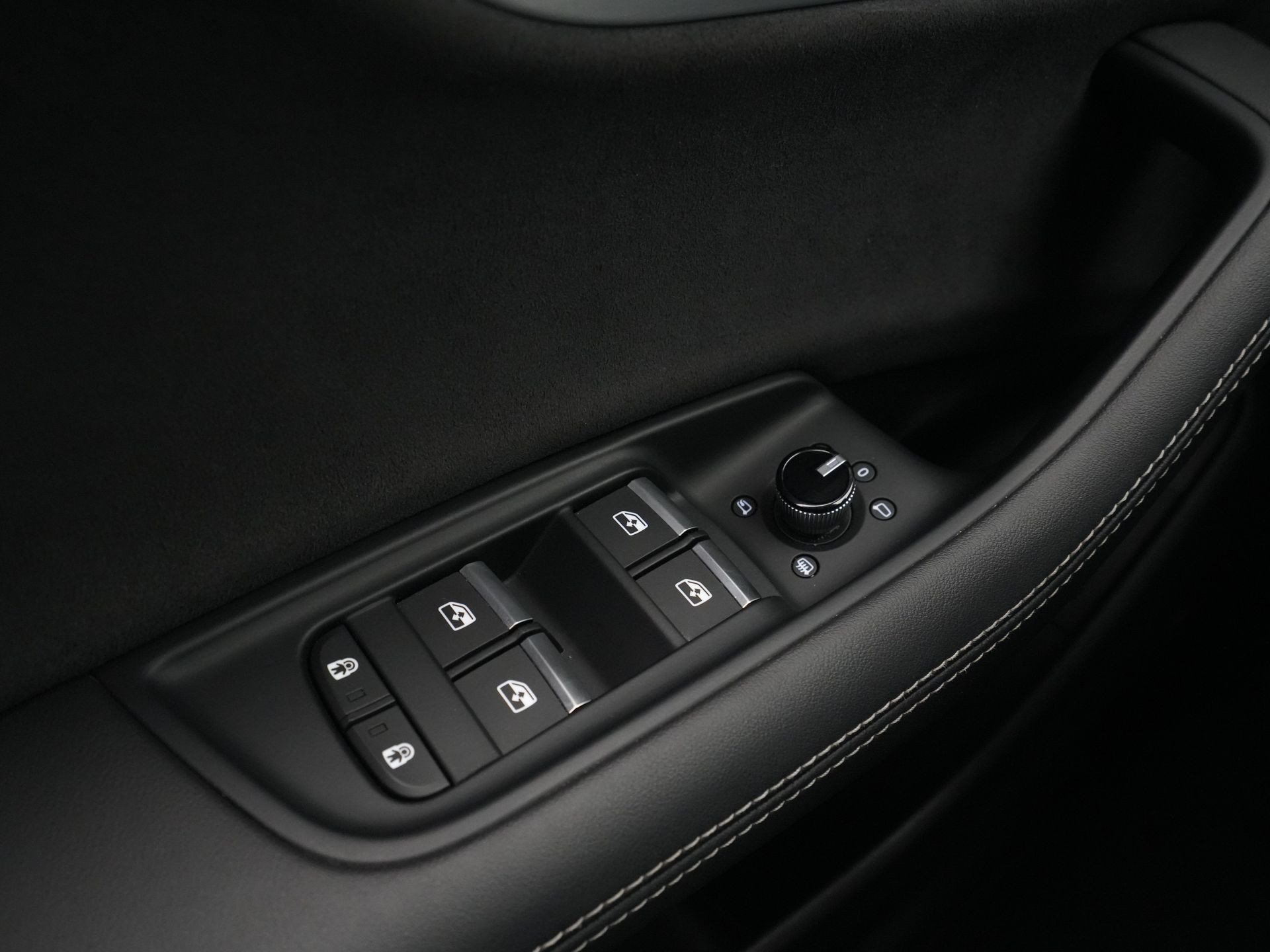 Audi - Q8 55 TFSI e 380pk quattro Pro Line S-Line - 2022