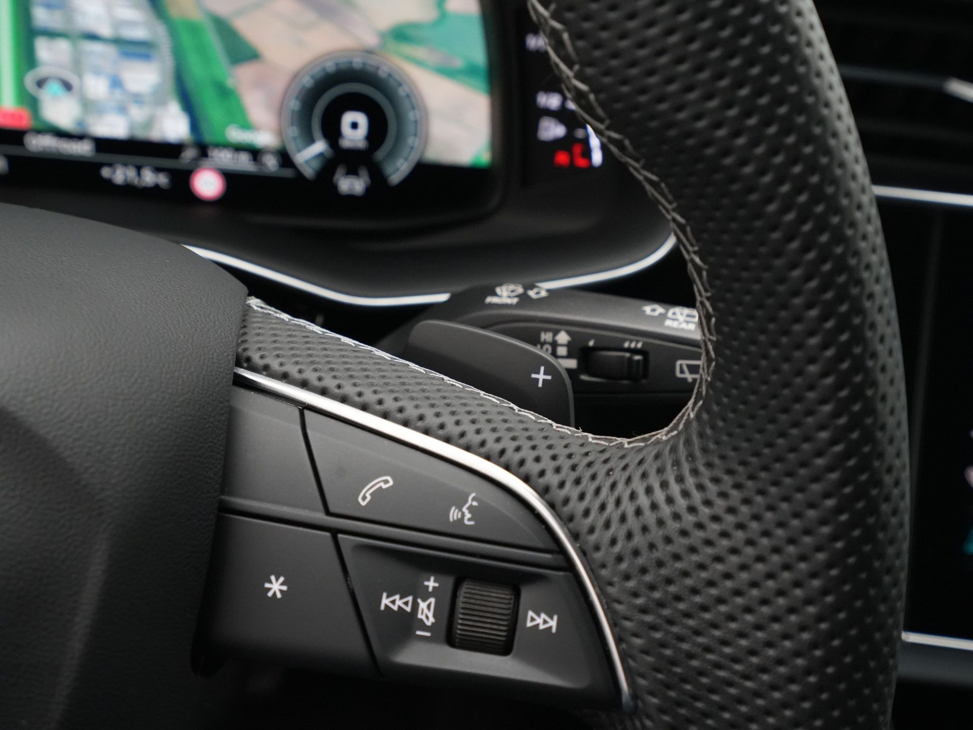 Audi - Q8 55 TFSI e 380pk quattro Pro Line S-Line - 2022