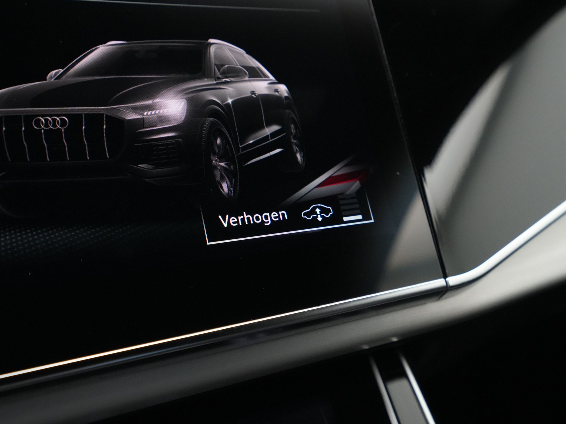 Audi - Q8 55 TFSI e 380pk quattro Pro Line S-Line - 2022