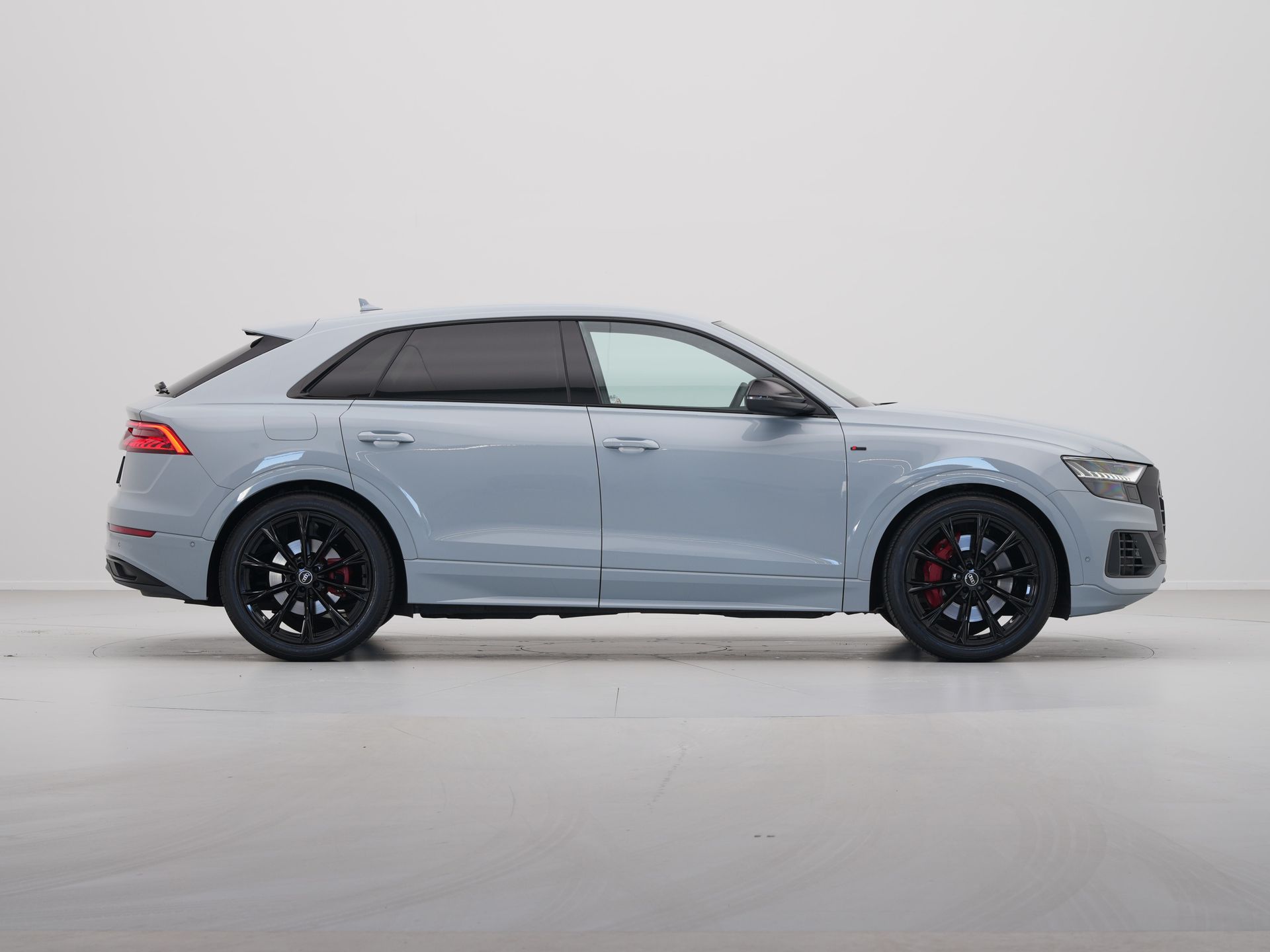 Audi - Q8 55 TFSI e 380pk quattro Pro Line S-Line - 2022